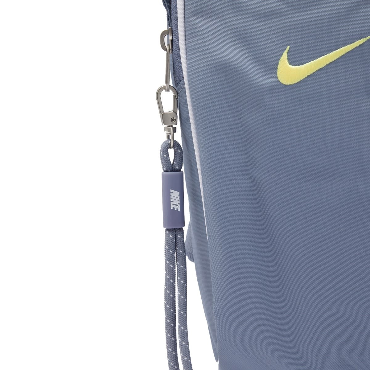 Nike Sportswear Essentials Sling Bag (8L) - 4