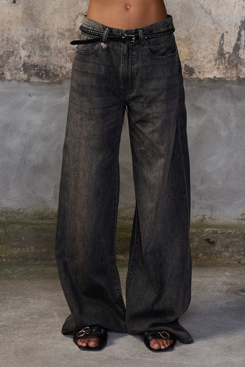 R13 D'ARCY FLARE JEAN outlook