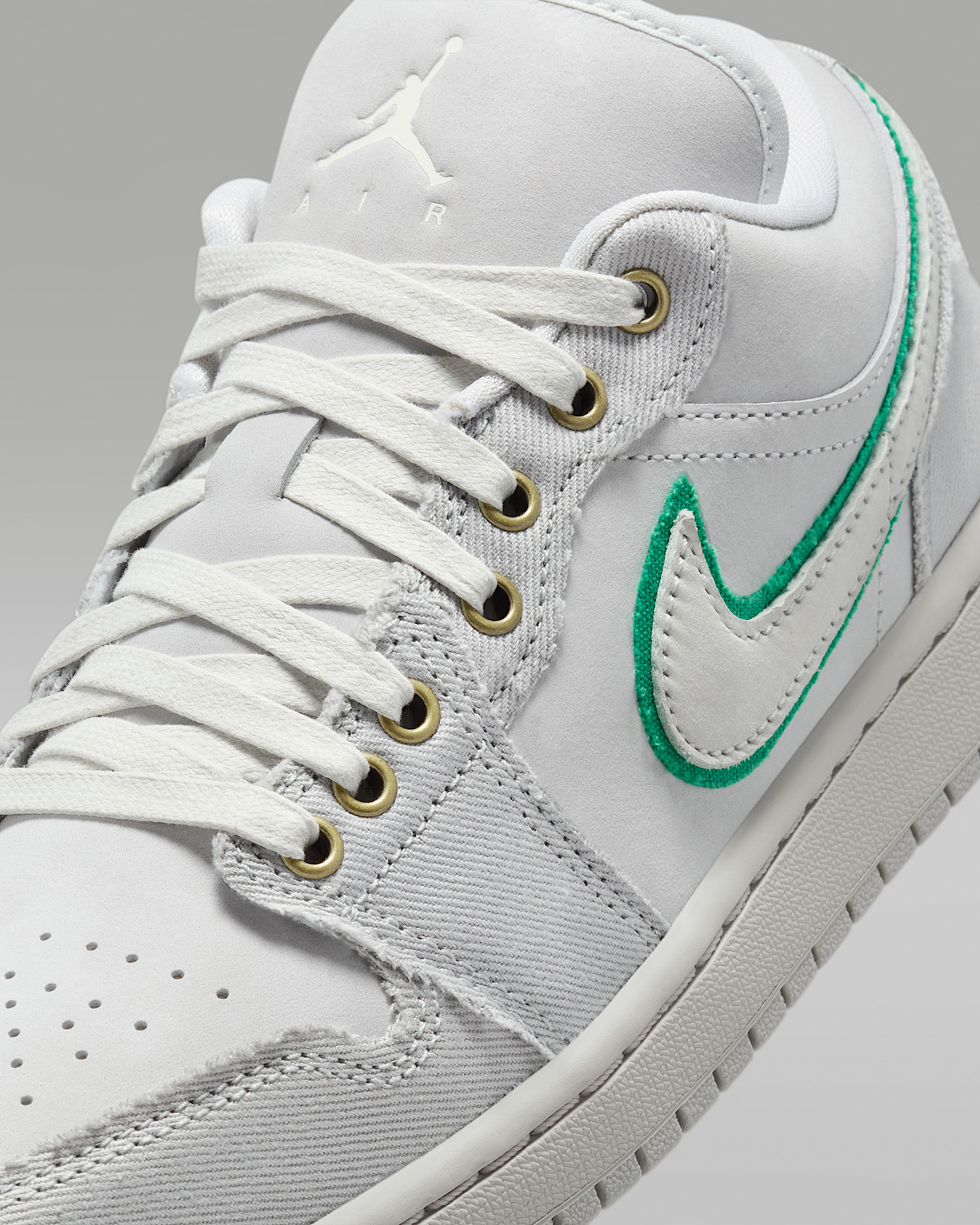 Air Jordan 1 Low SE Women's Shoes - 7