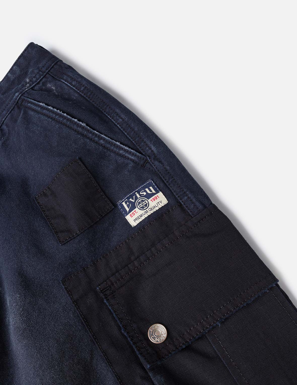 Dual Seagull Print Loose Fit Washed Woven Cargo Joggers - 10