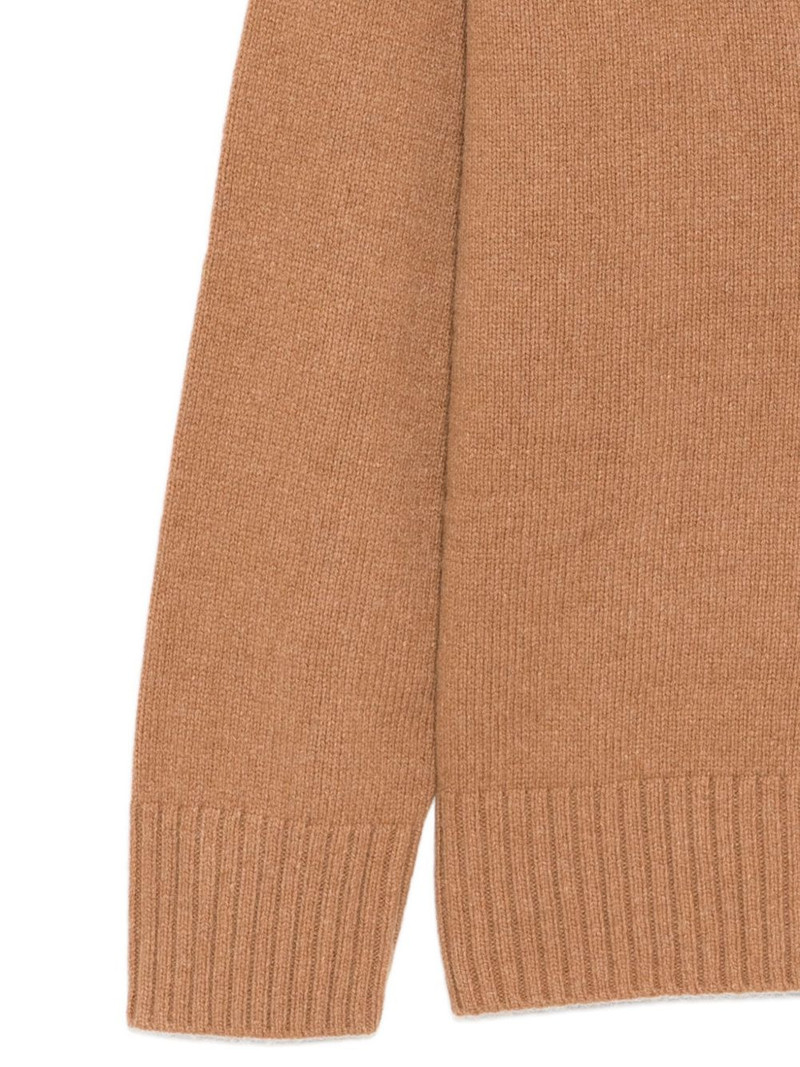 Jadey jumper 3