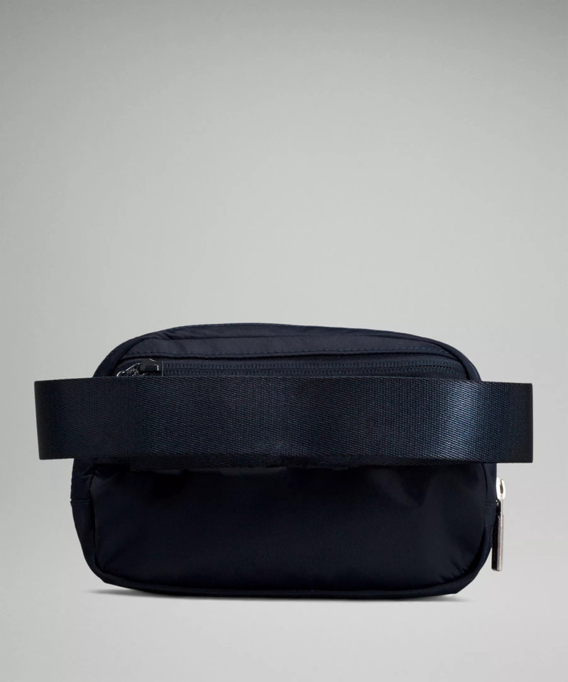 lululemon Everywhere Belt Bag 1L outlook