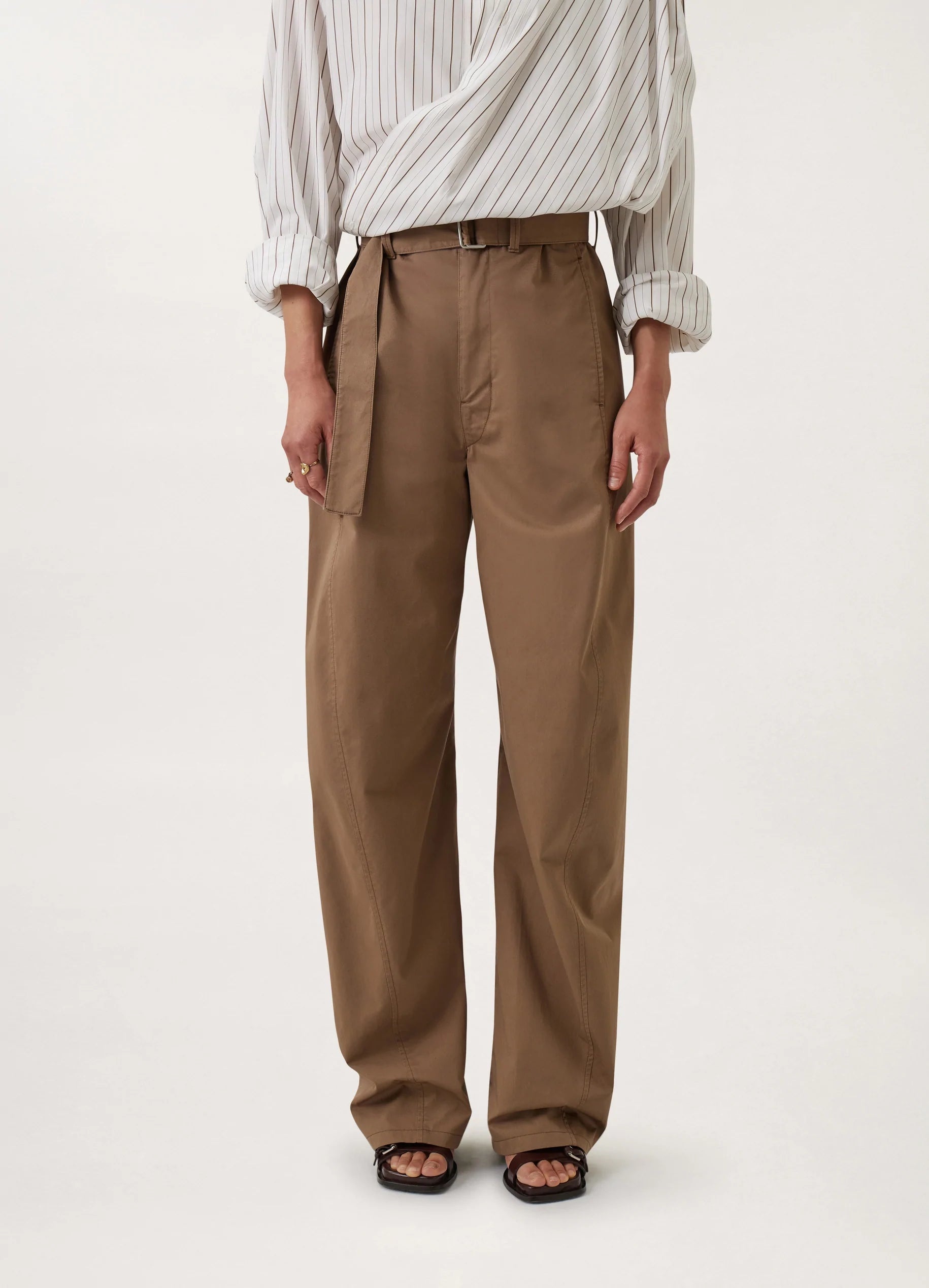 LIGHT BELTED TWISTED PANTS
COTTON TWILL - 8