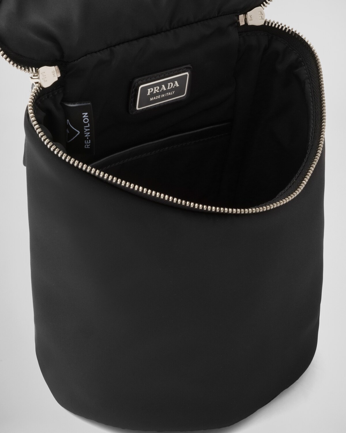Re-Nylon and leather shoulder bag - 5