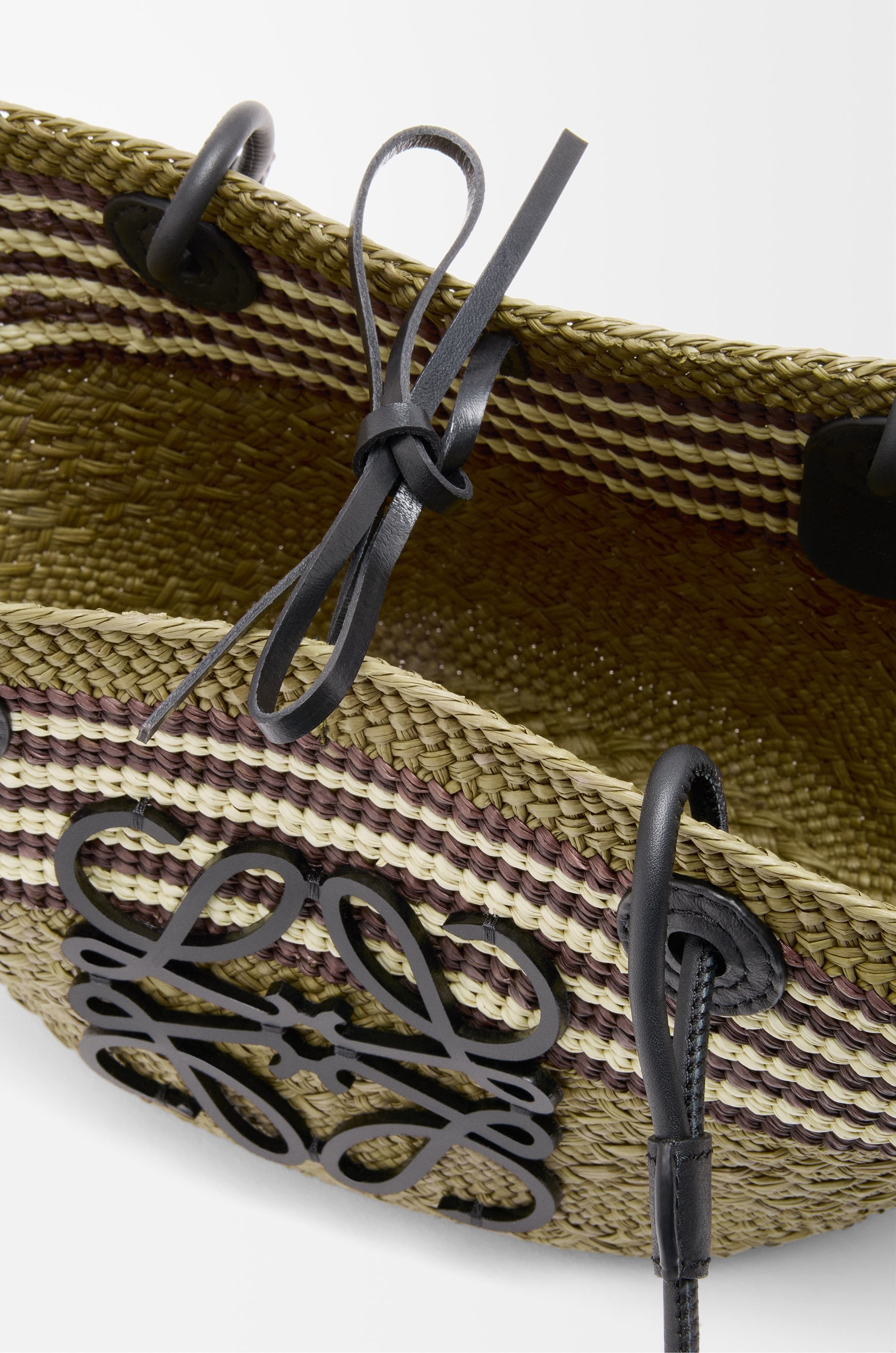 Small Anagram Basket in iraca palm and calfskin - 6