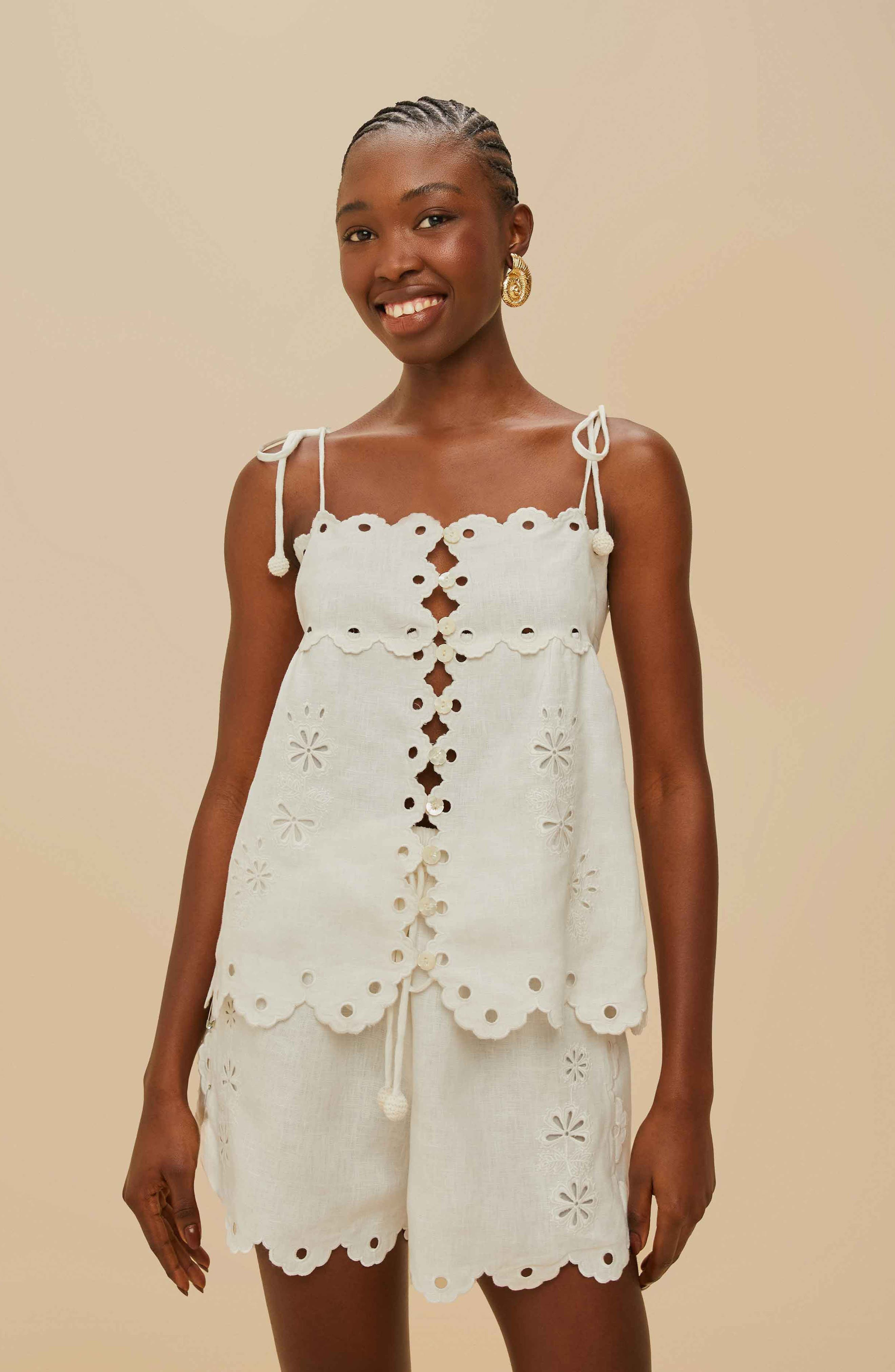 FARM Rio Flowers Richelieu Euroflax™ Premium Linen Shorts in Off-White at Nordstrom - 3