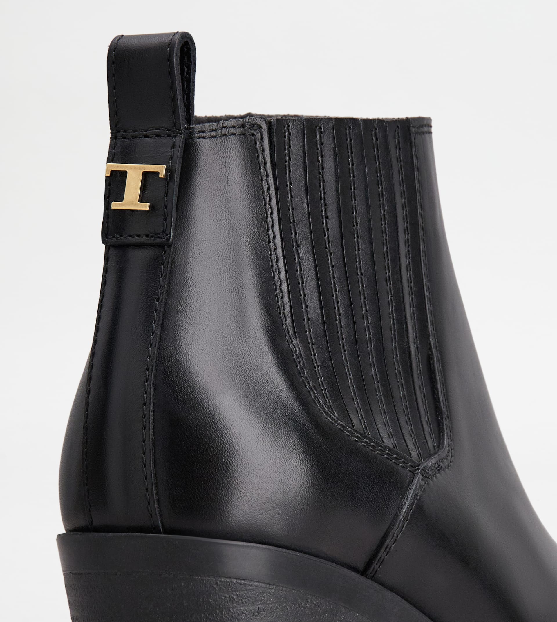 ANKLE BOOTS IN LEATHER - BLACK - 5