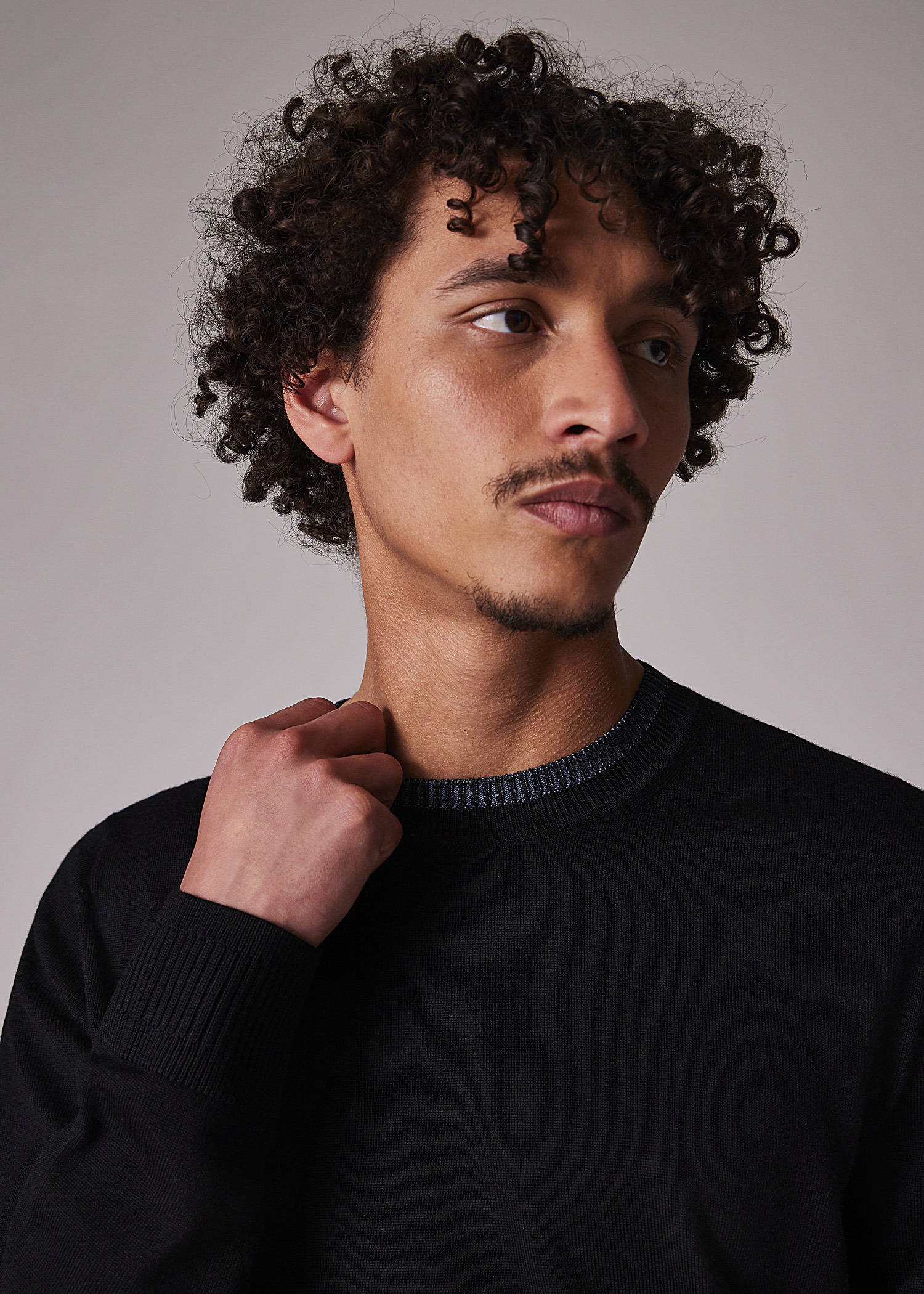 Black Merino Wool Contrast-Collar Sweater - 4