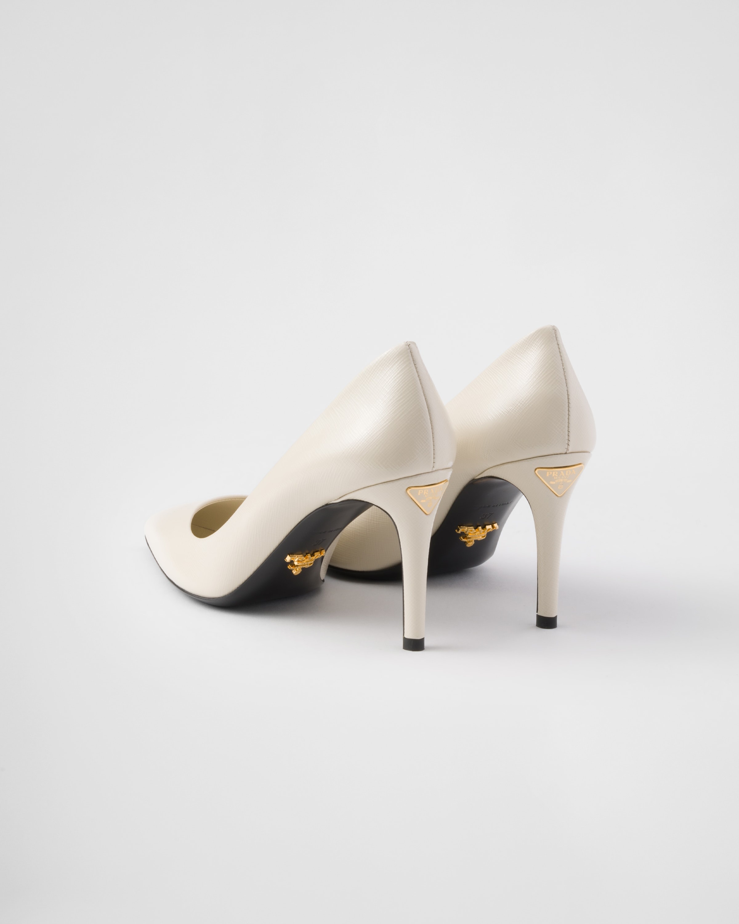 Patent Saffiano leather pumps - 4