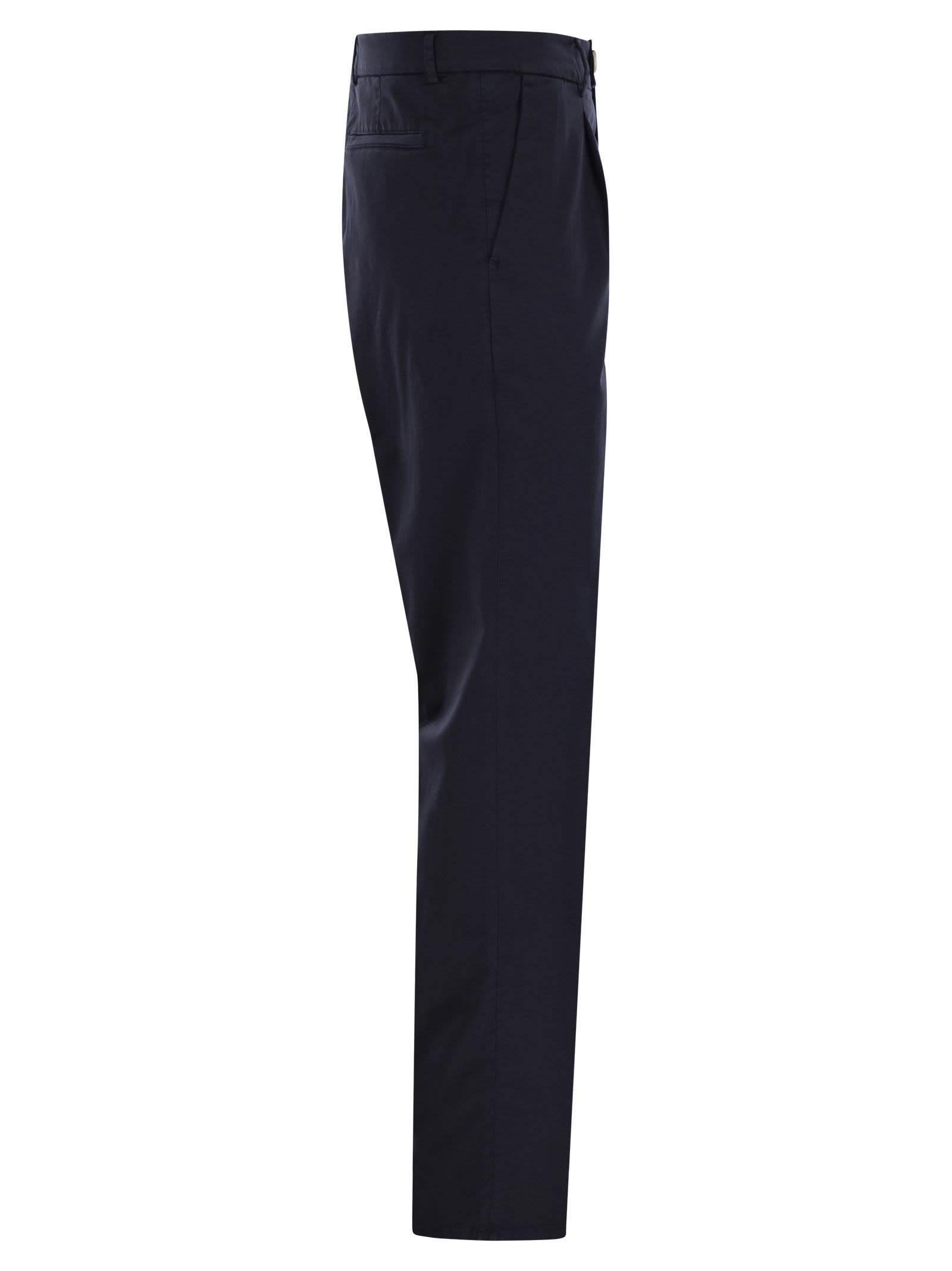 Brunello Cucinelli Men Garment-Dyed Leisure Fit Trousers In American Pima Comfort Cotton With Pleats - 3