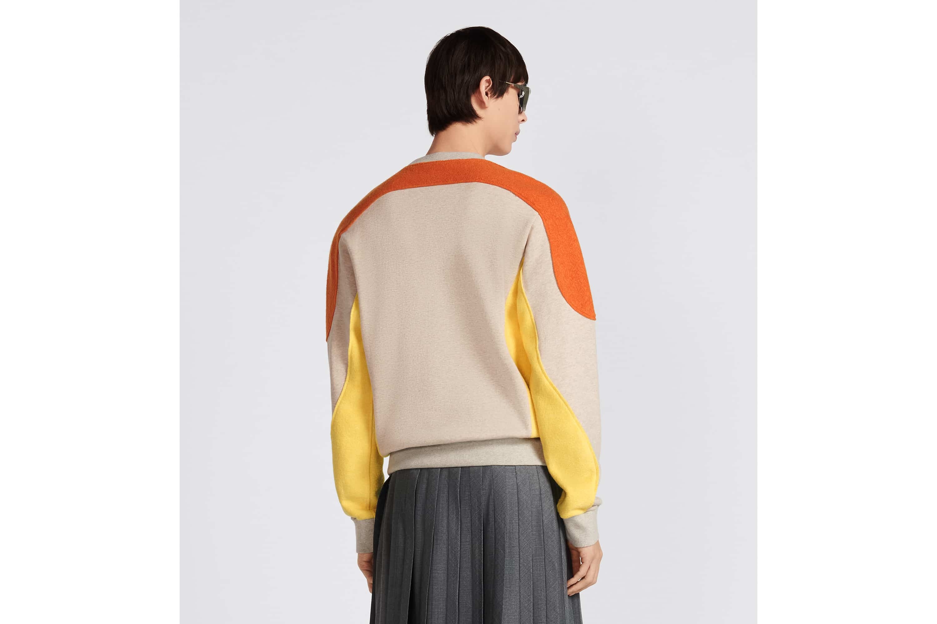 Sweatshirt - 6