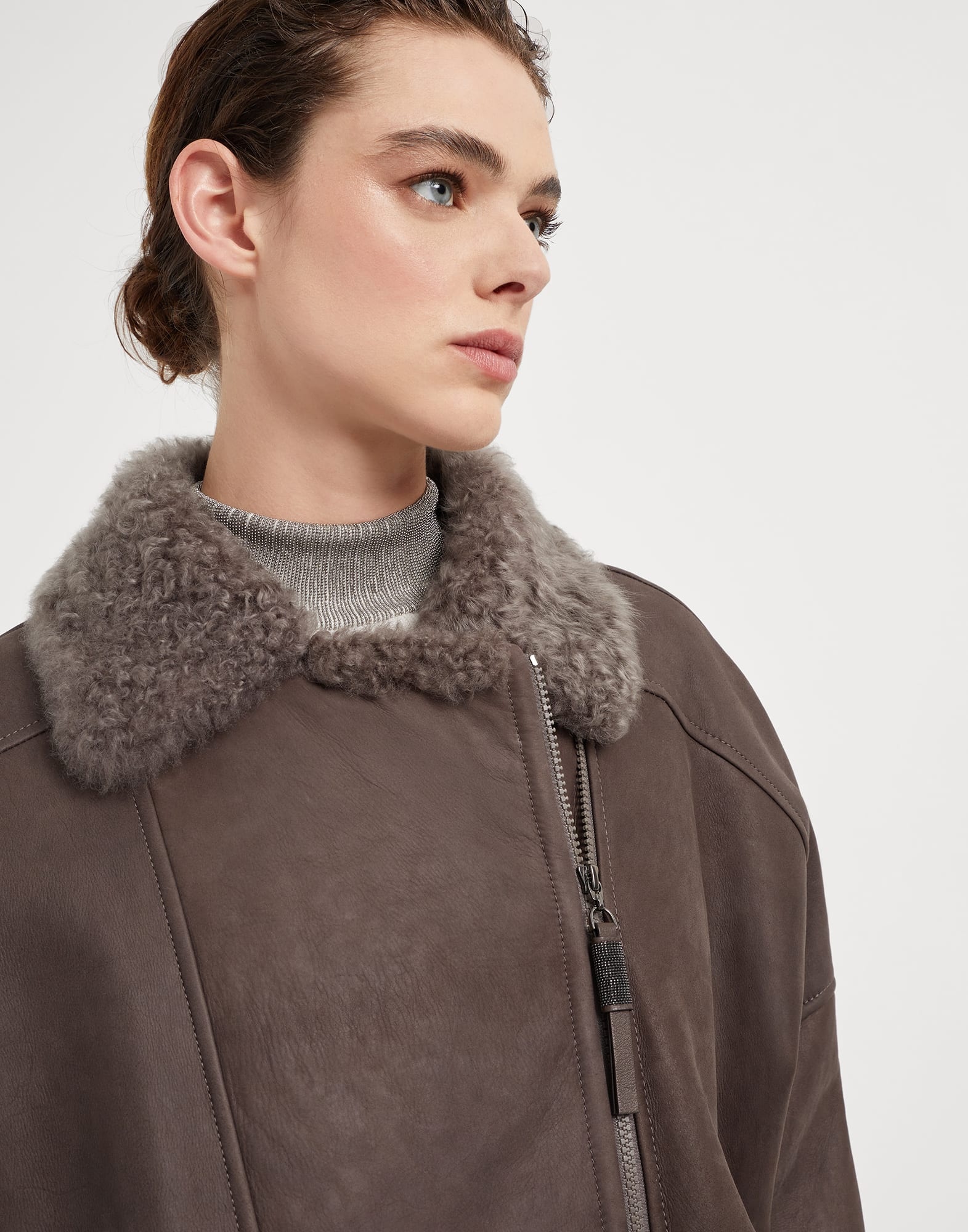 Fleecy shearling coat with shiny zipper pull - 3