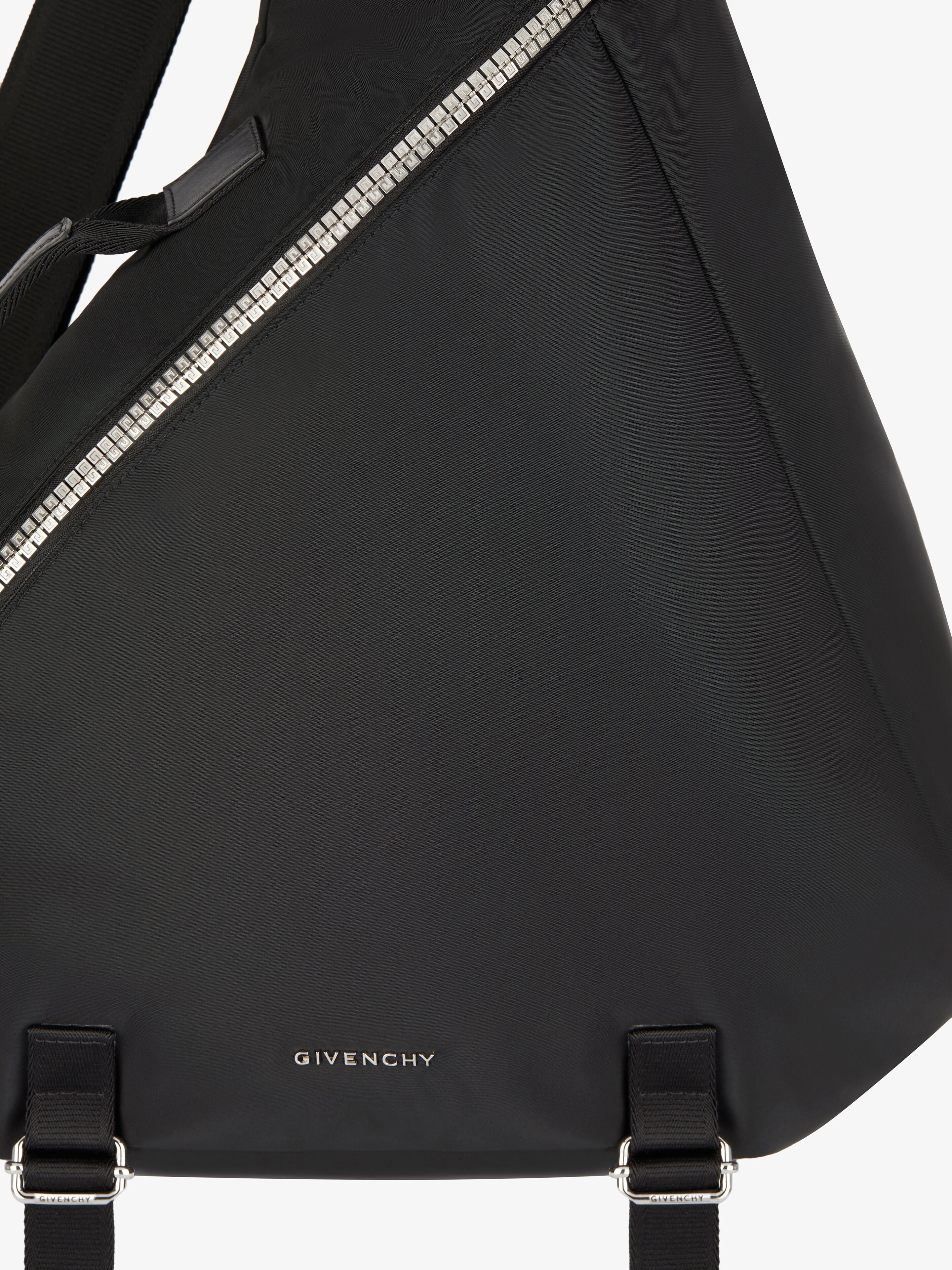 GIVENCHYバック Givenchy 4G Medium Crossbody in 4G Embroidery with Woven