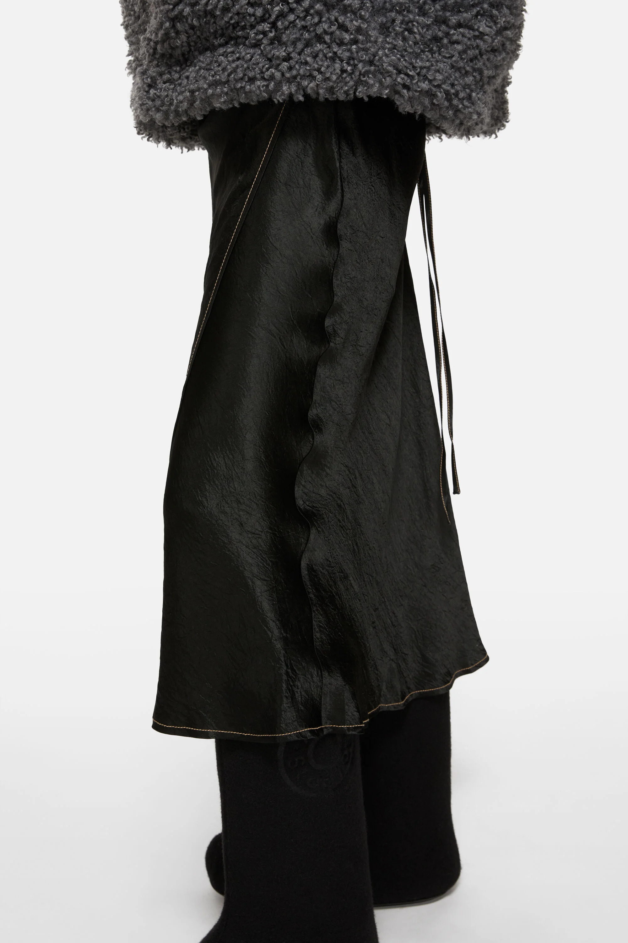 Satin wrap skirt - Black - 4