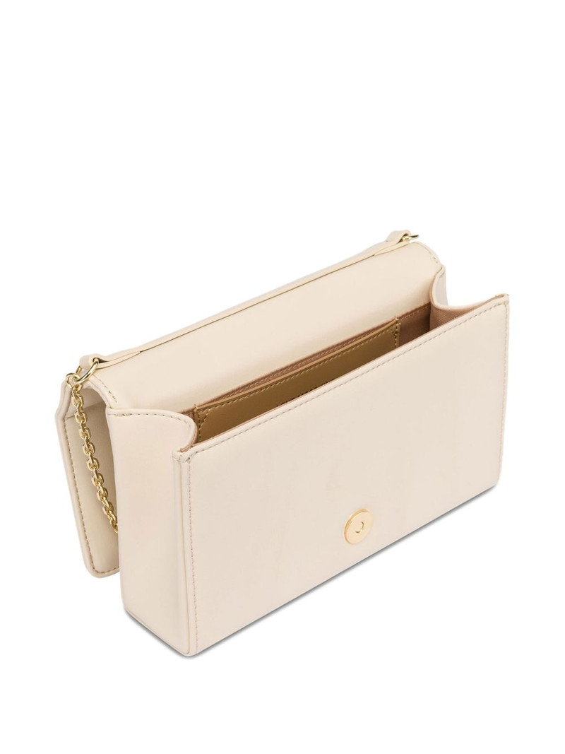 heart-plaque clutch bag 3
