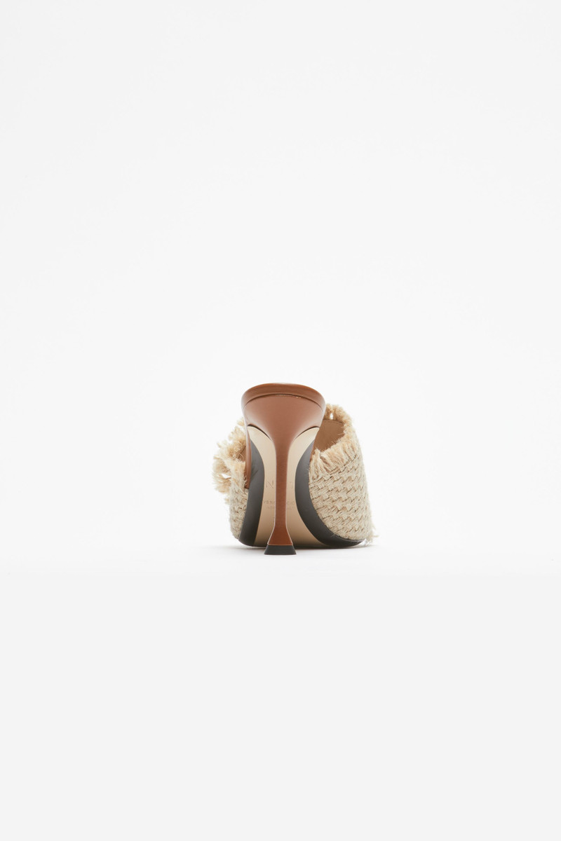 N°21 LOGO PLAQUE WOVEN MULES outlook