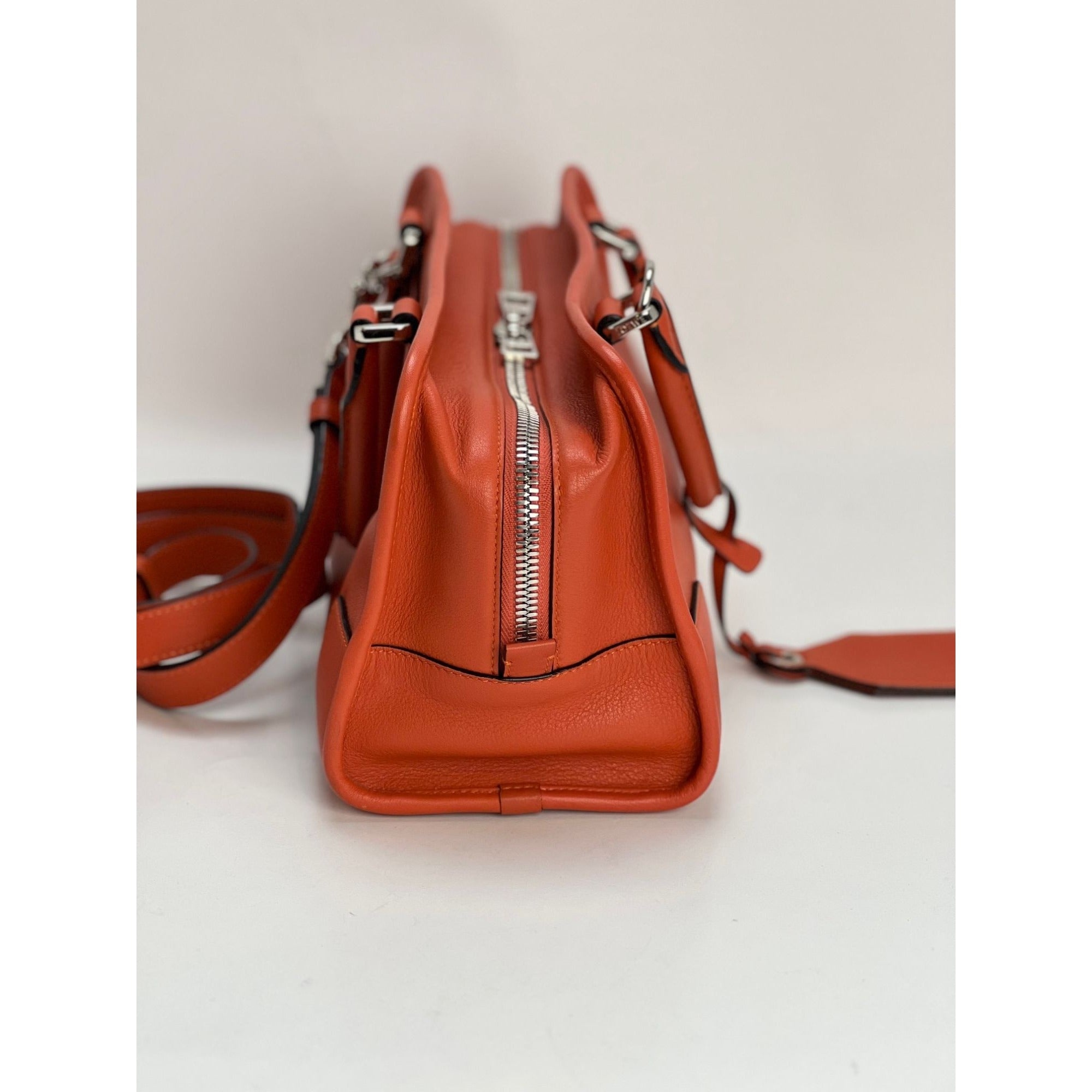 LOEWE Cal.fskin Amazona 28 Orange Shoulder Bag - 9