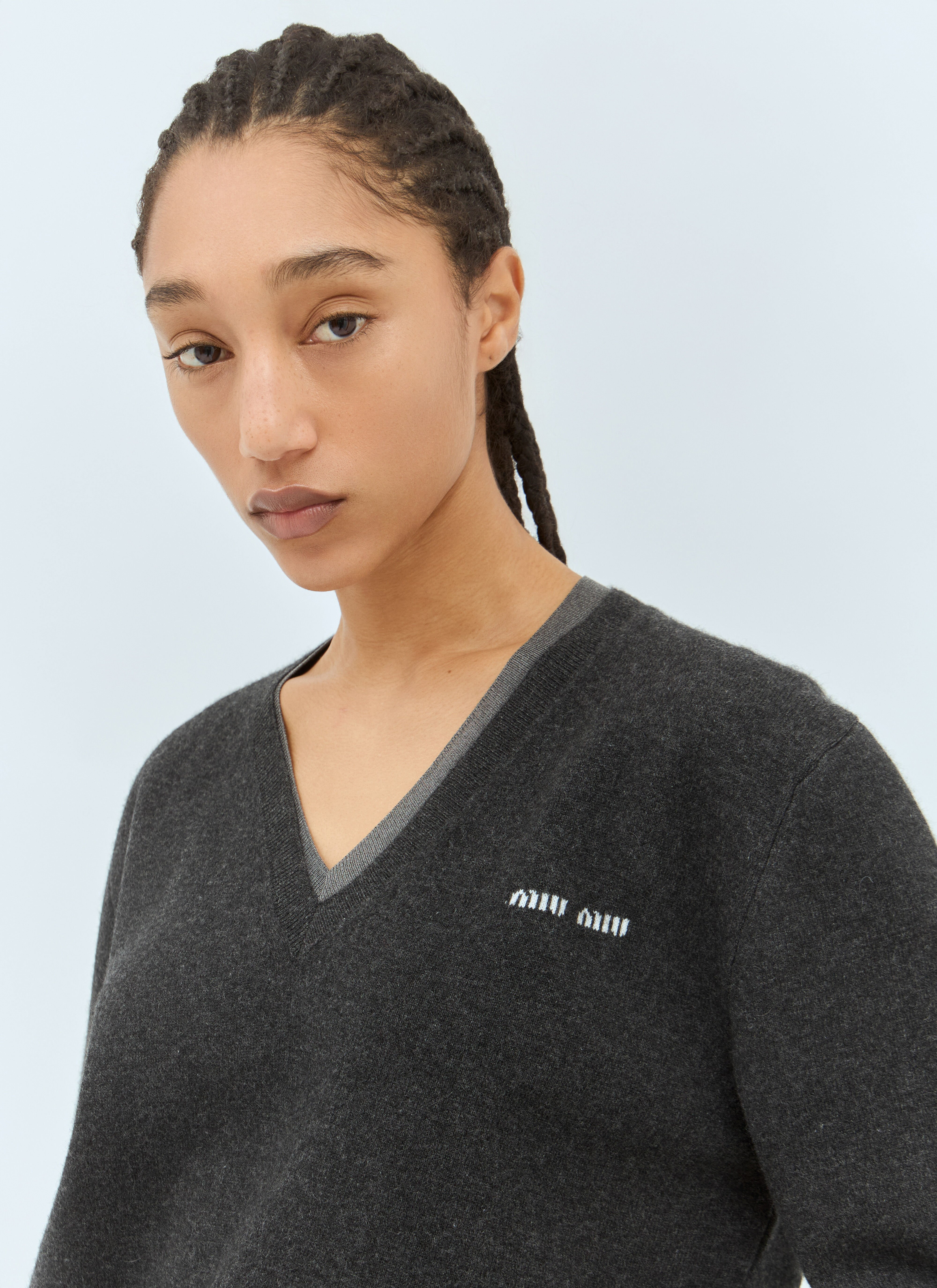 Logo Emboidery Sweater - 3