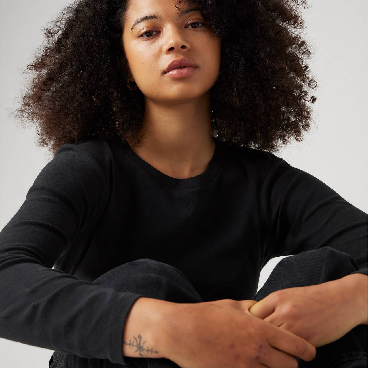 ESSENTIAL LONG SLEEVE T-SHIRT - 5