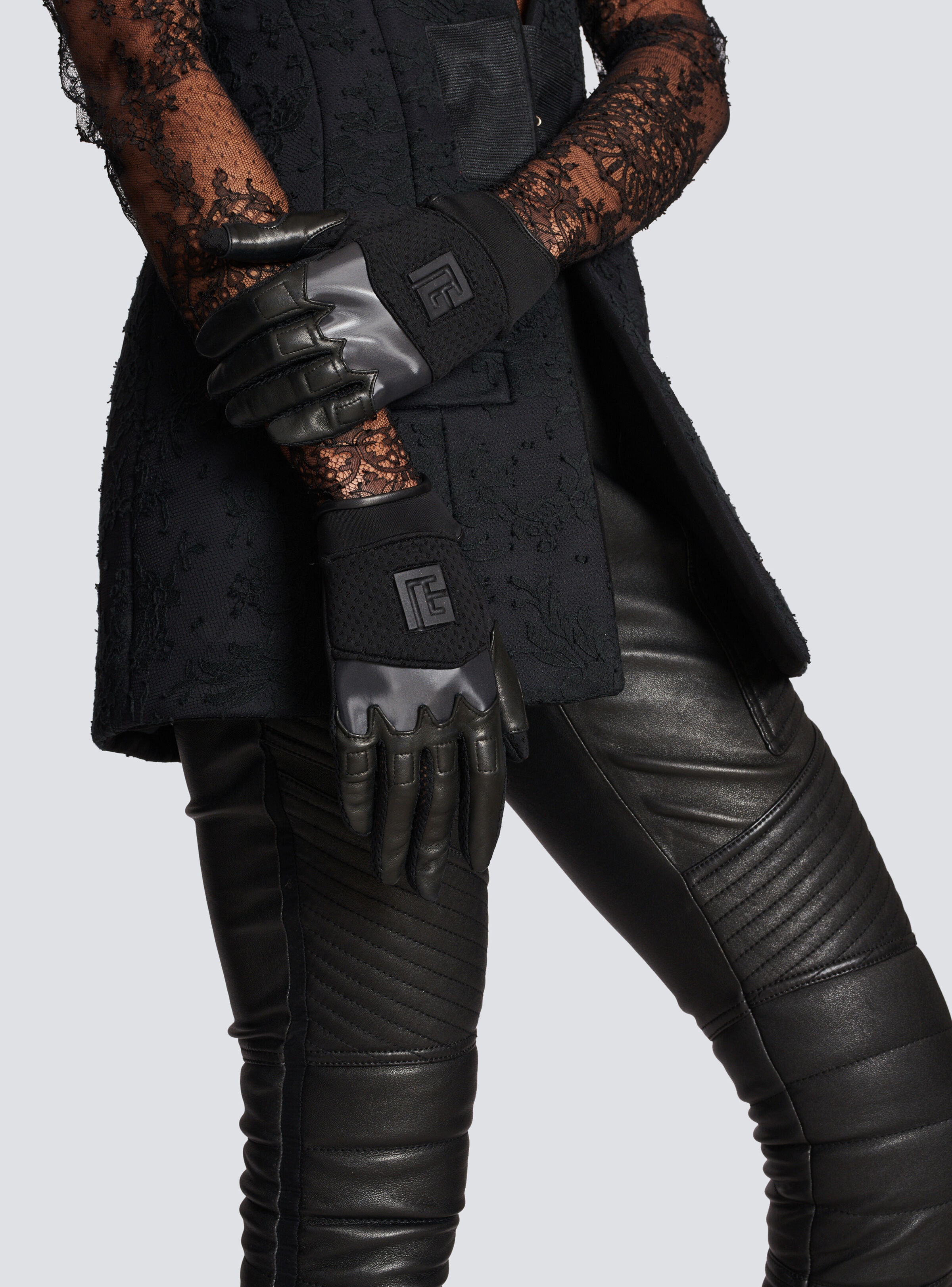 Pair of neoprene gloves - 2