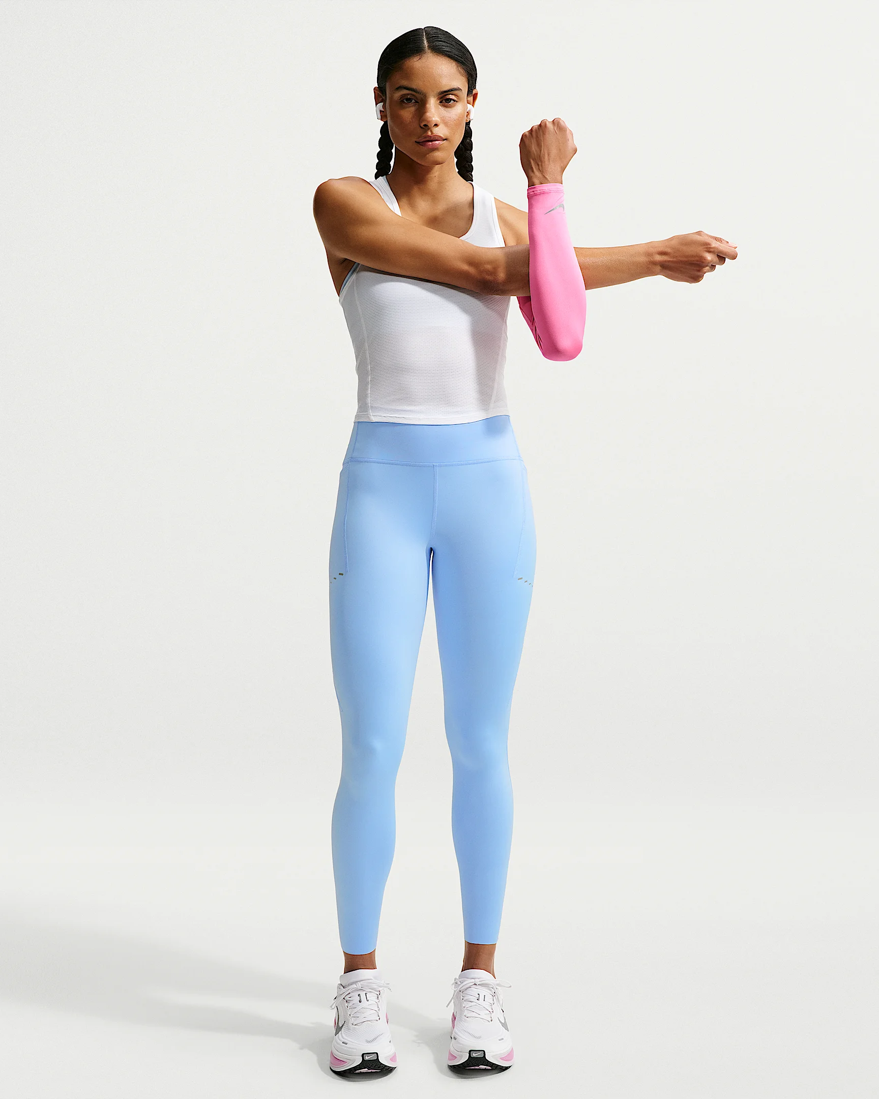 Nike Swift Women's High-Waisted 7/8 Running Leggings with Pockets - 1