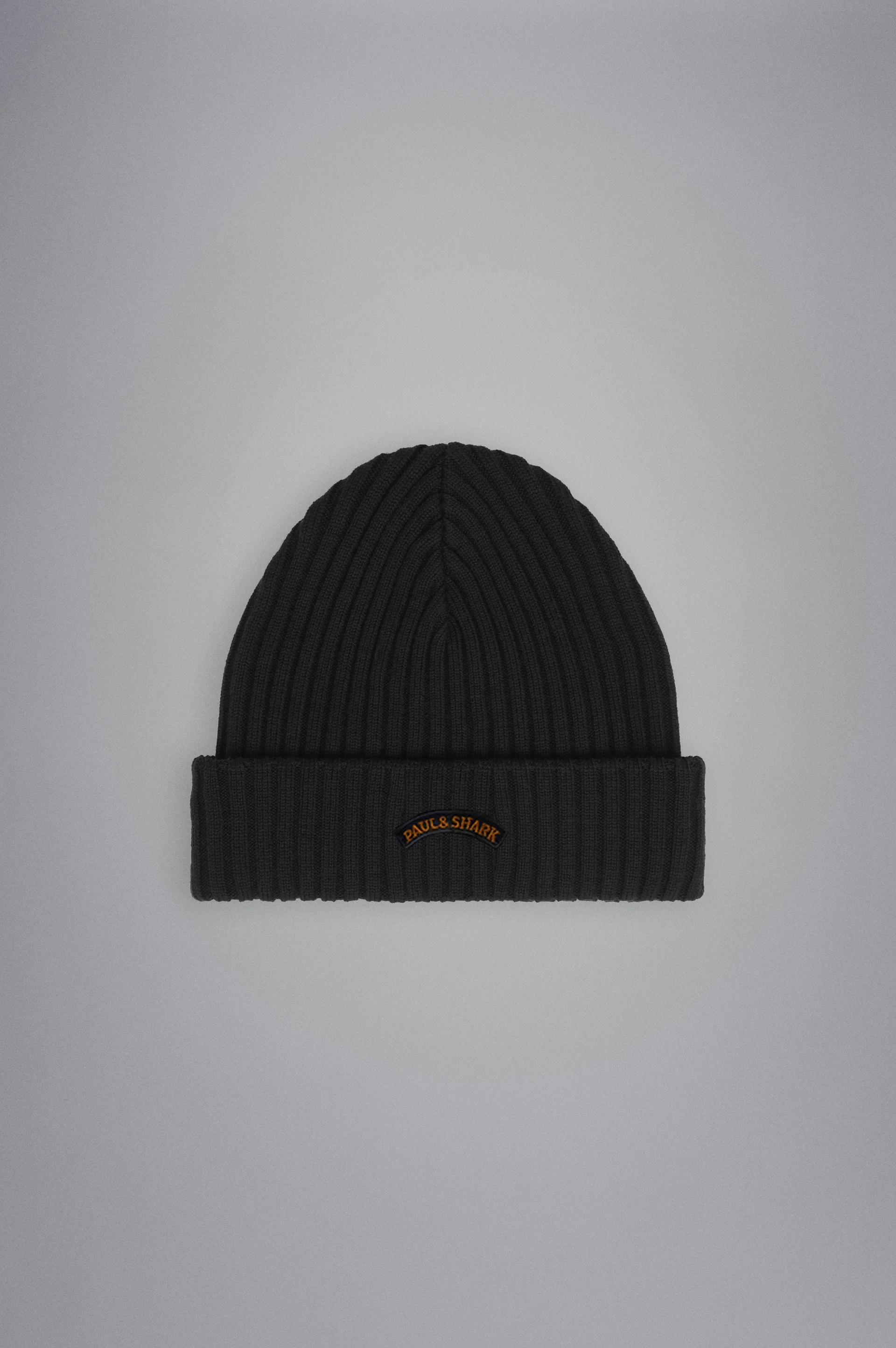 RIBBED WOOL BEANIE WITH ICONIC BADGE - 1