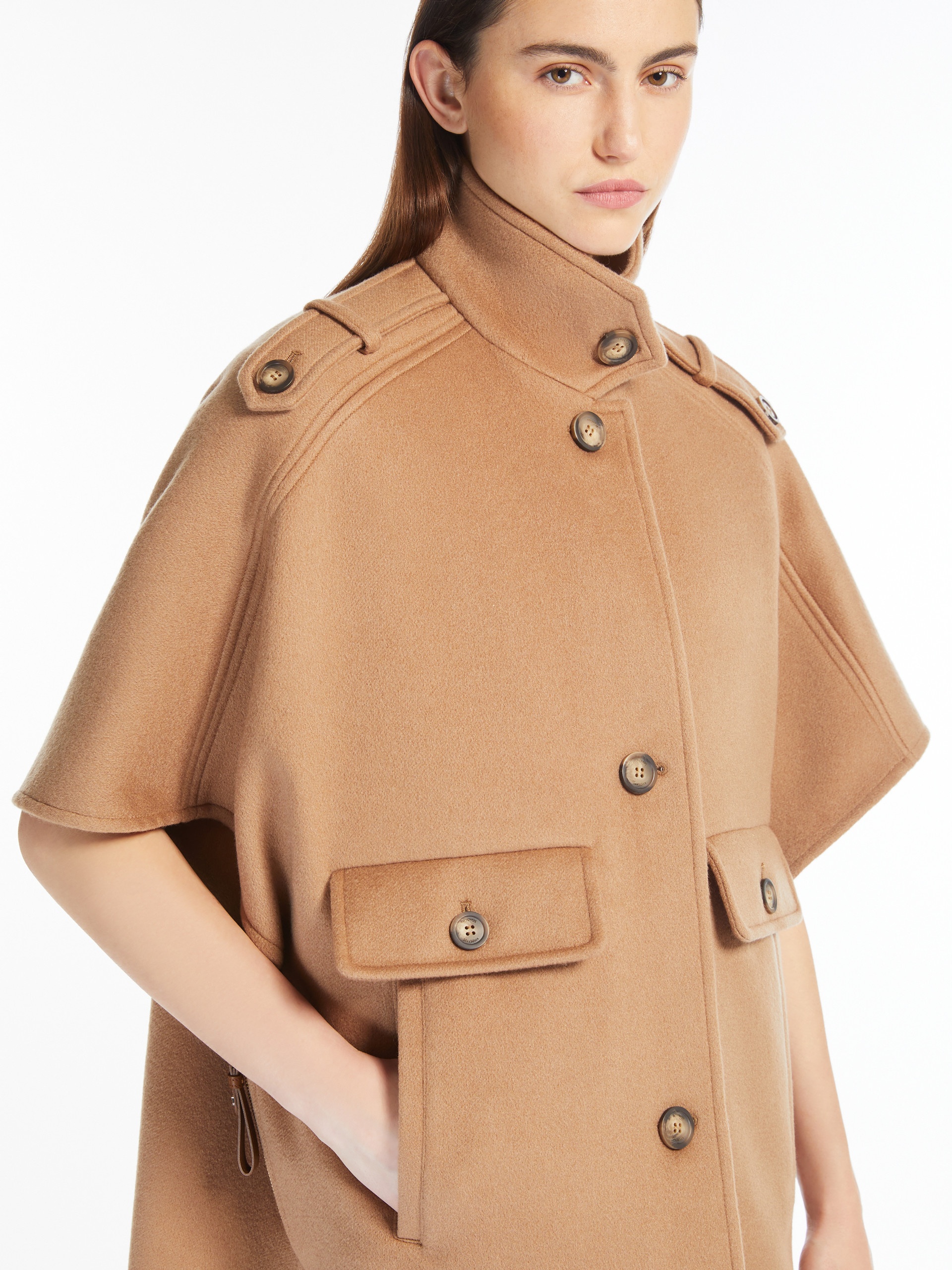 VENERE Lightweight cashmere cape 5