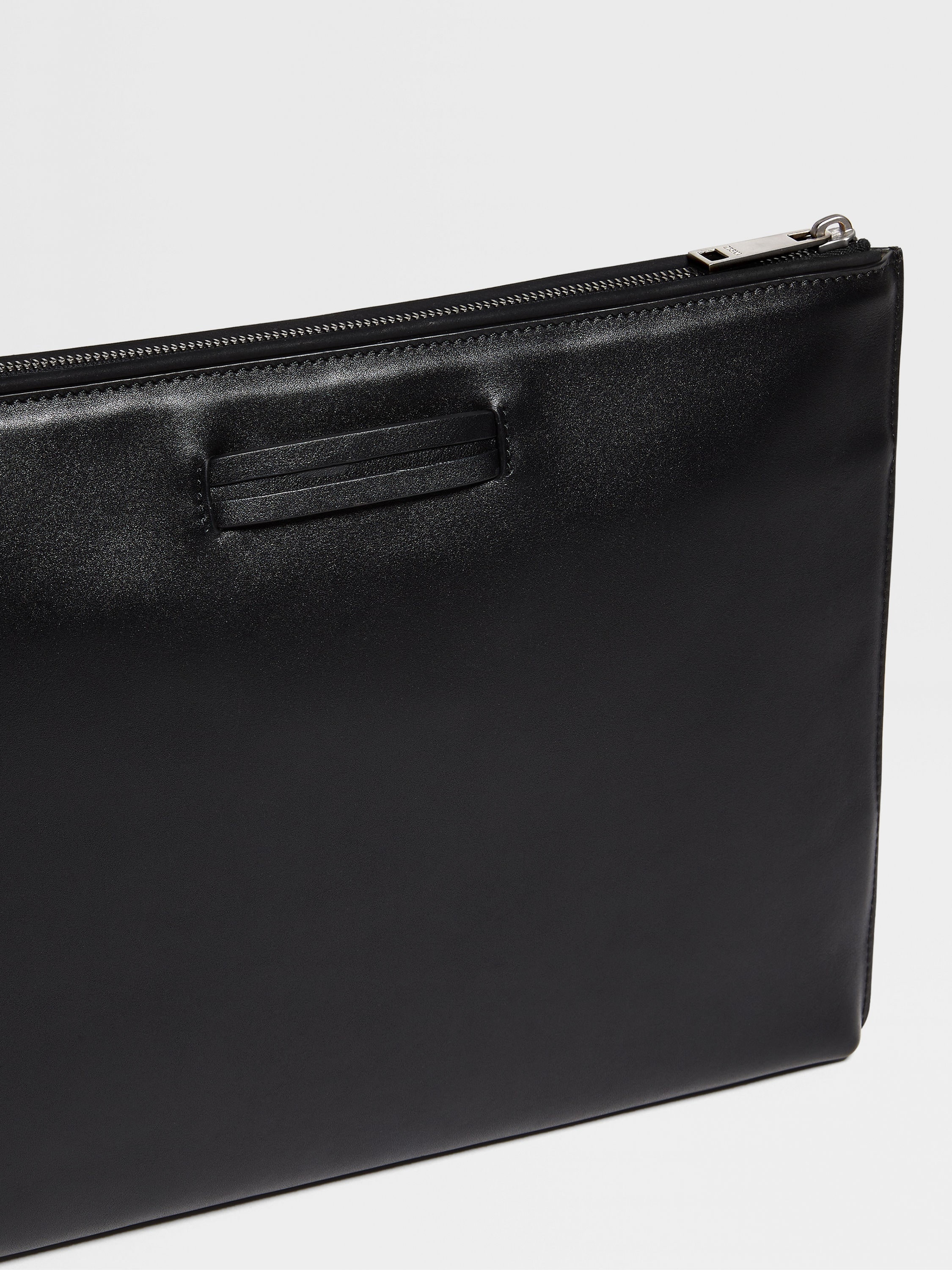BLACK LEATHER PORTFOLIO - 5