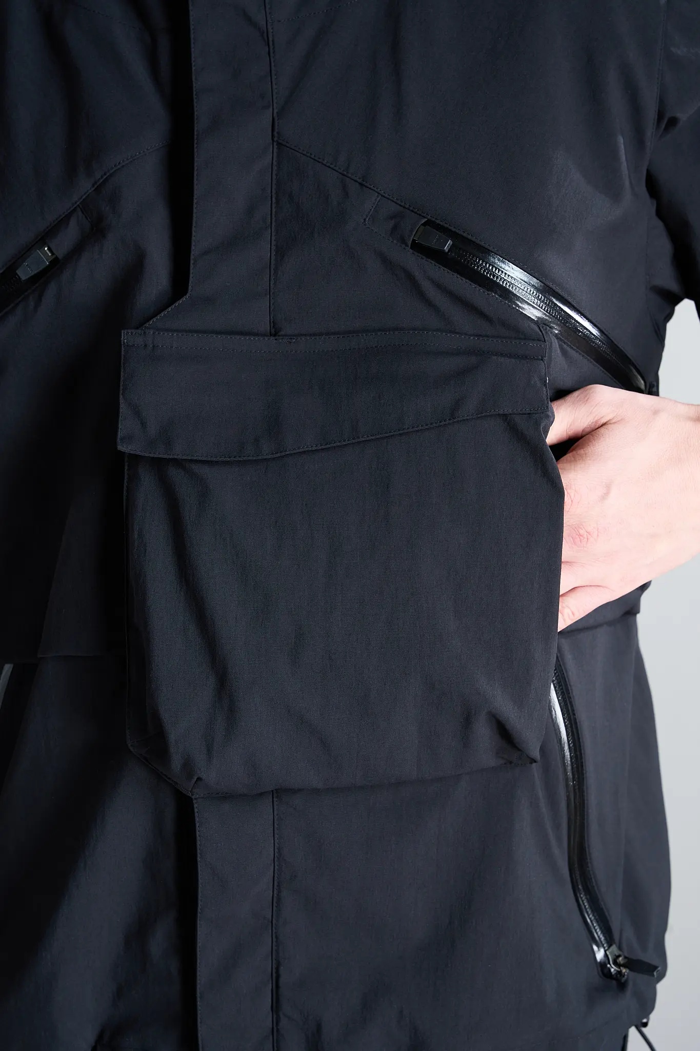 V1A-M Nylon Stretch Interops Vest Black - 14