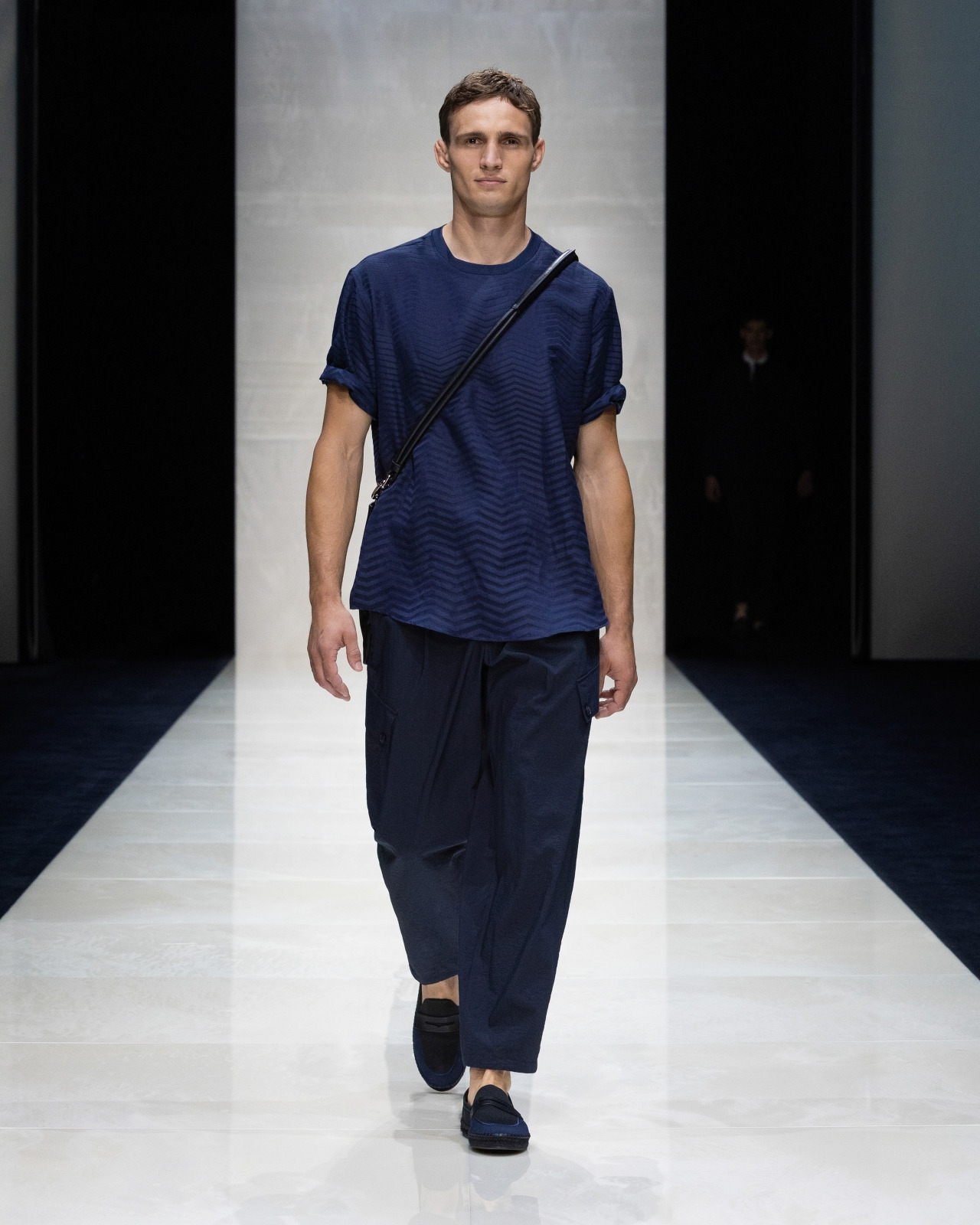 ONE-PLEAT CARGO TROUSERS IN COTTON CANVAS - 7