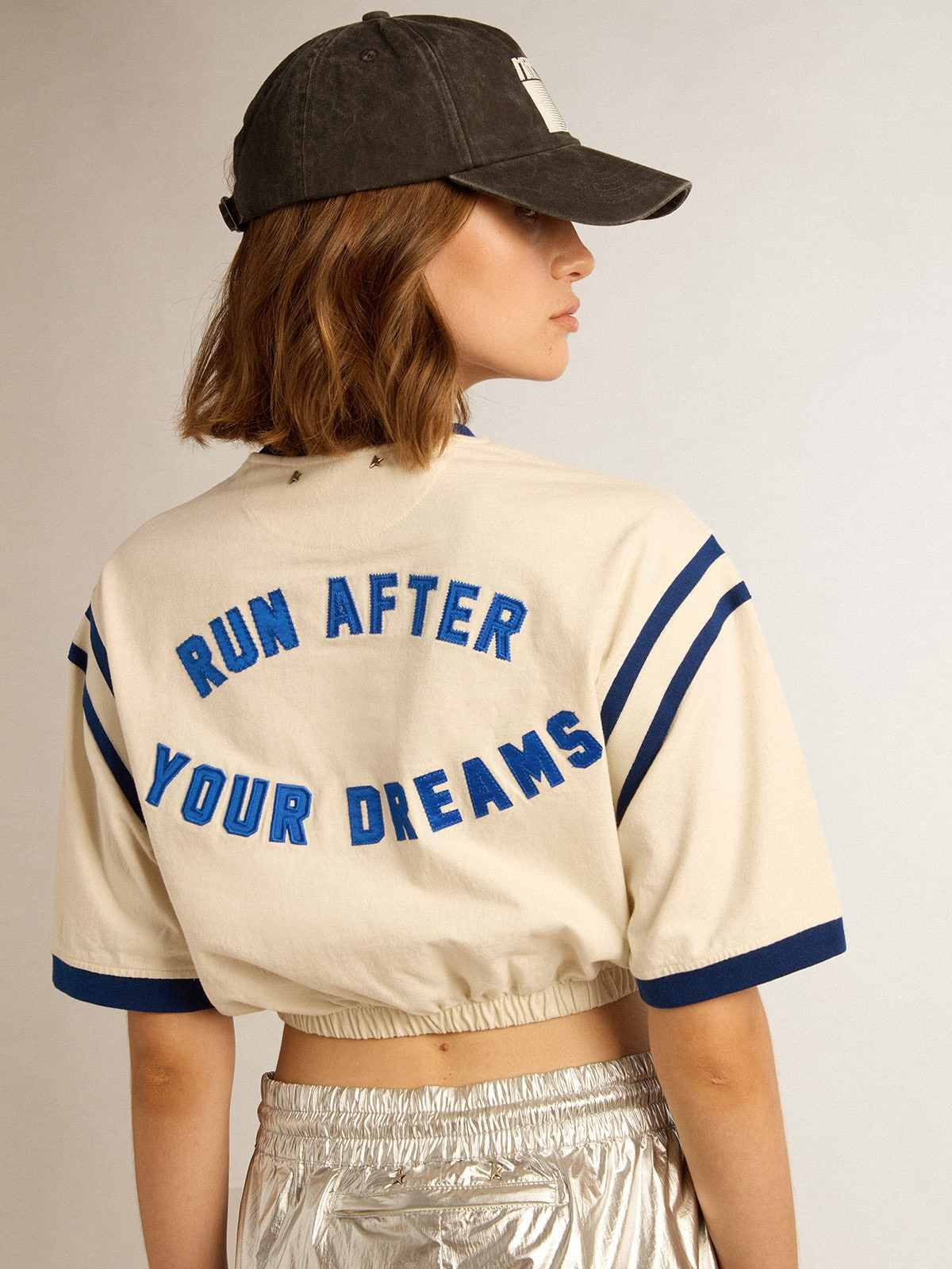 Aged white cotton cropped T-shirt with lettering on the back - 4