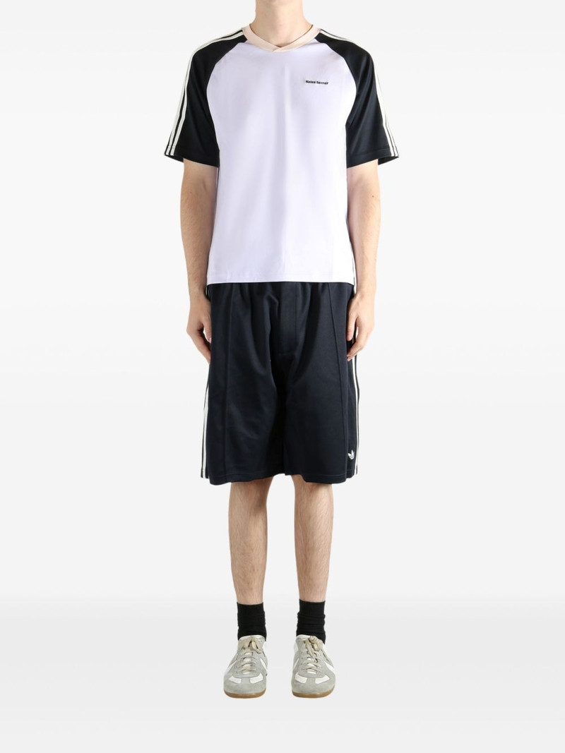 adidas stripe-detailing T-shirt outlook