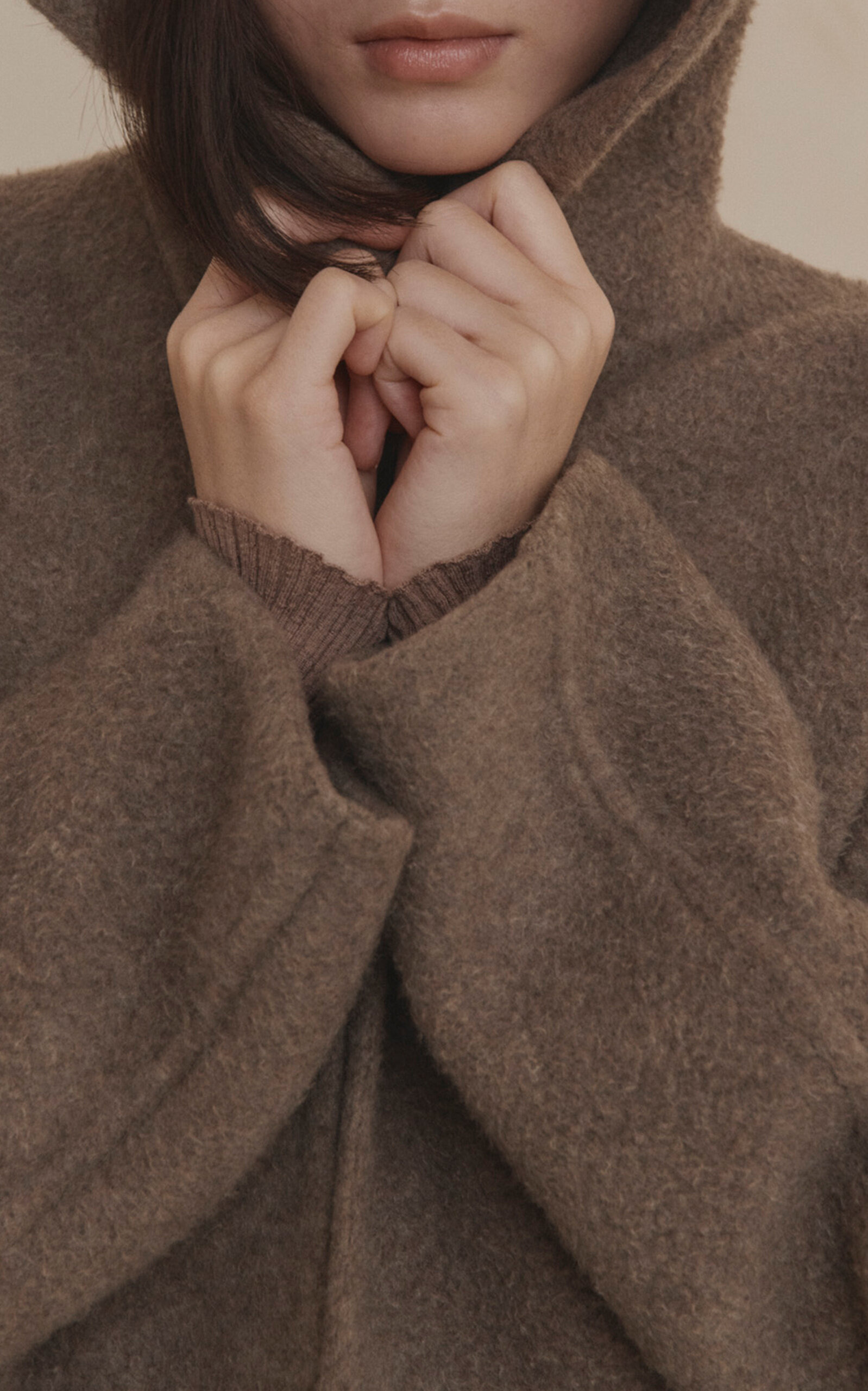 Abrazo Hooded Cropped Cashmere Jacket taupe - 3