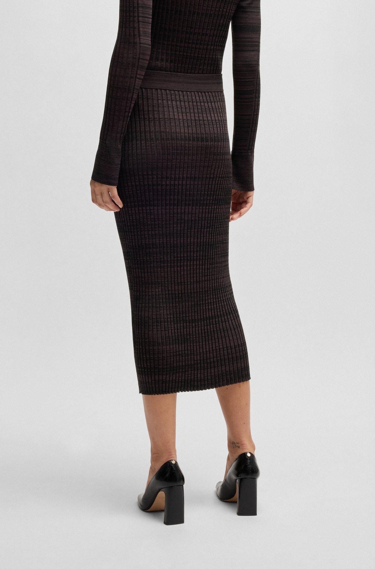 RIBBED-KNIT MIDI SKIRT IN MOULINÉ YARNS - 4