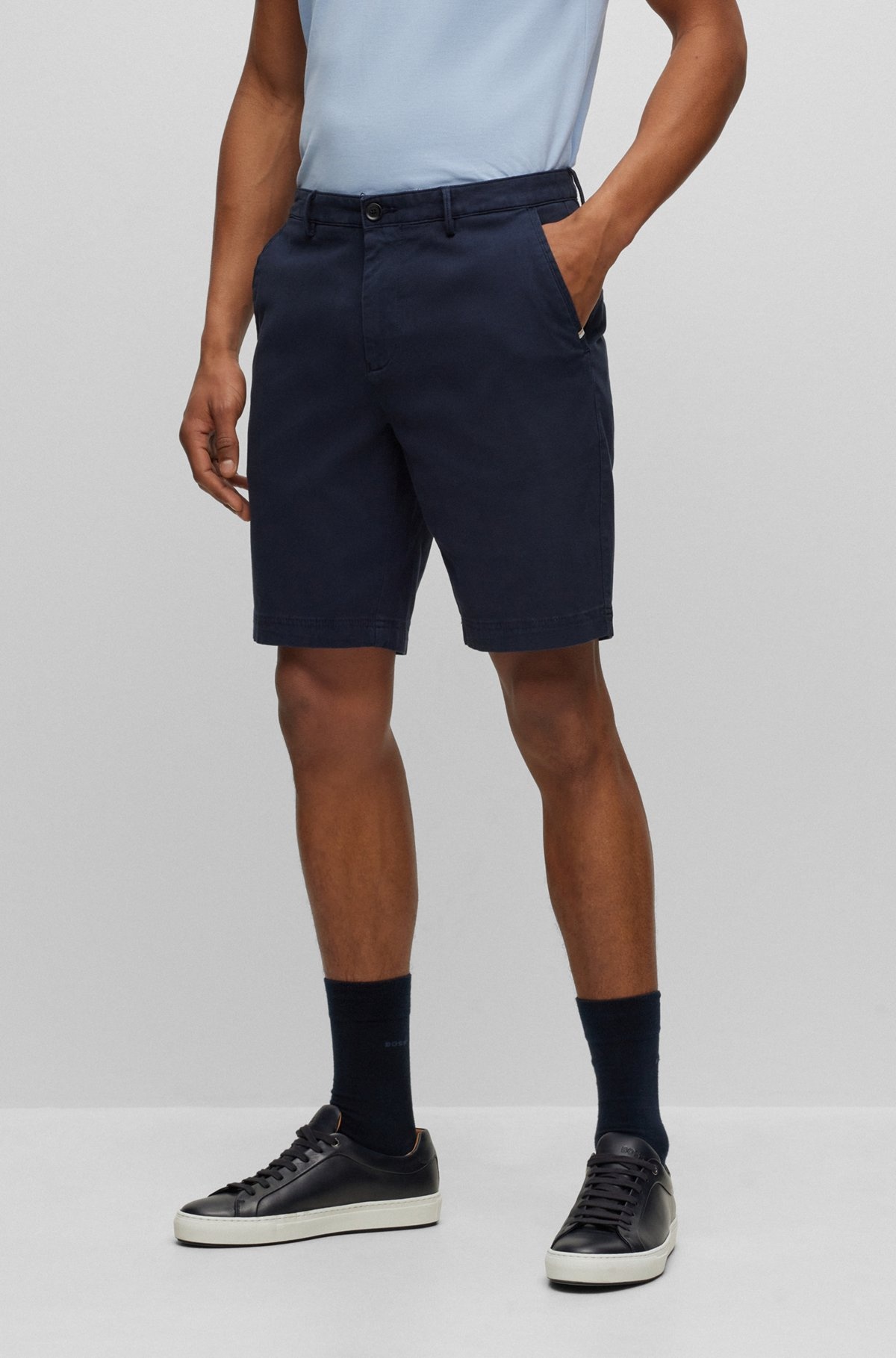 SLIM-FIT SHORTS IN A COTTON BLEND - 2
