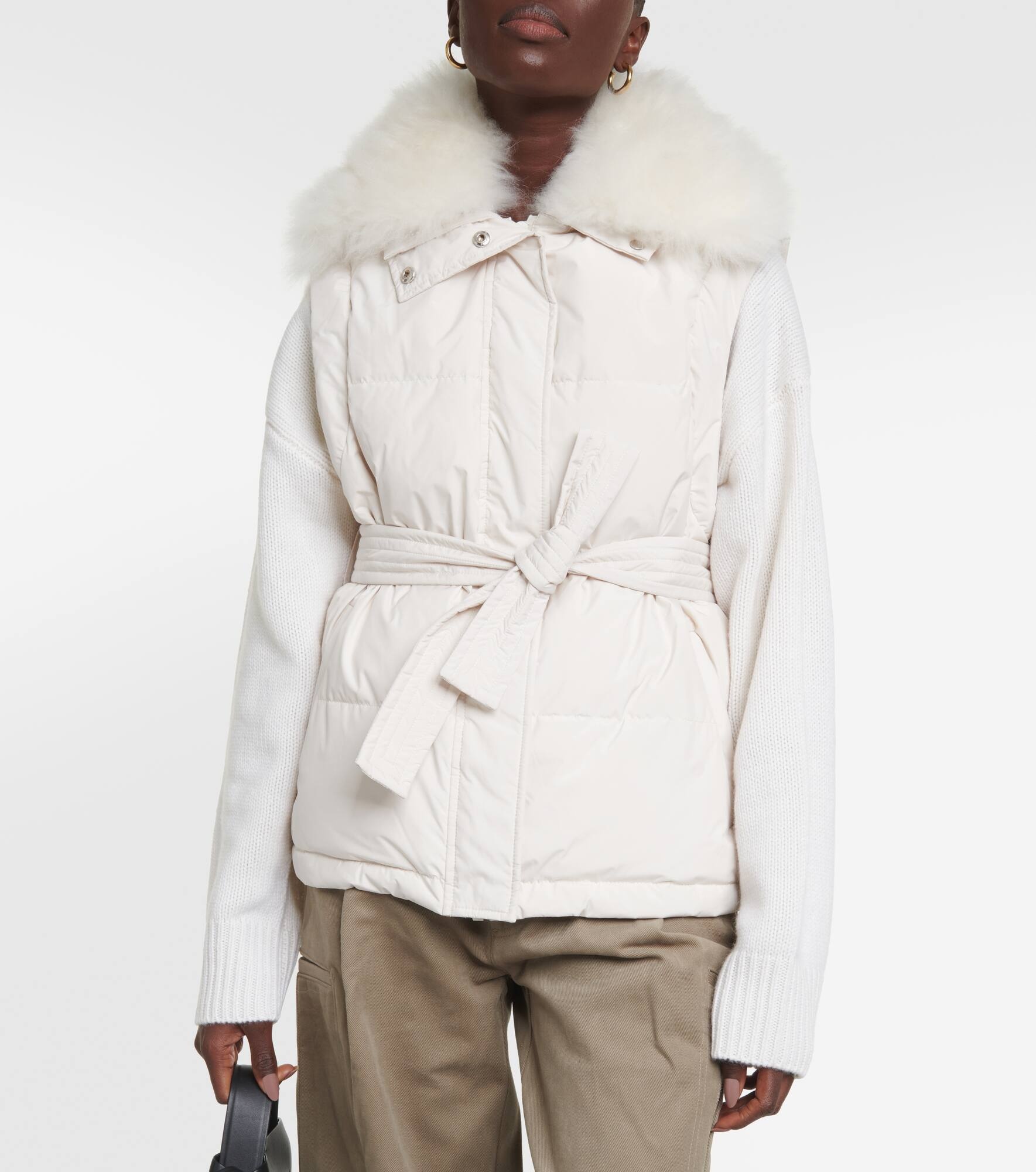 Belted shearling-trimmed down jacket - 7