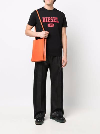 Diesel logo-print short-sleeved T-shirt outlook