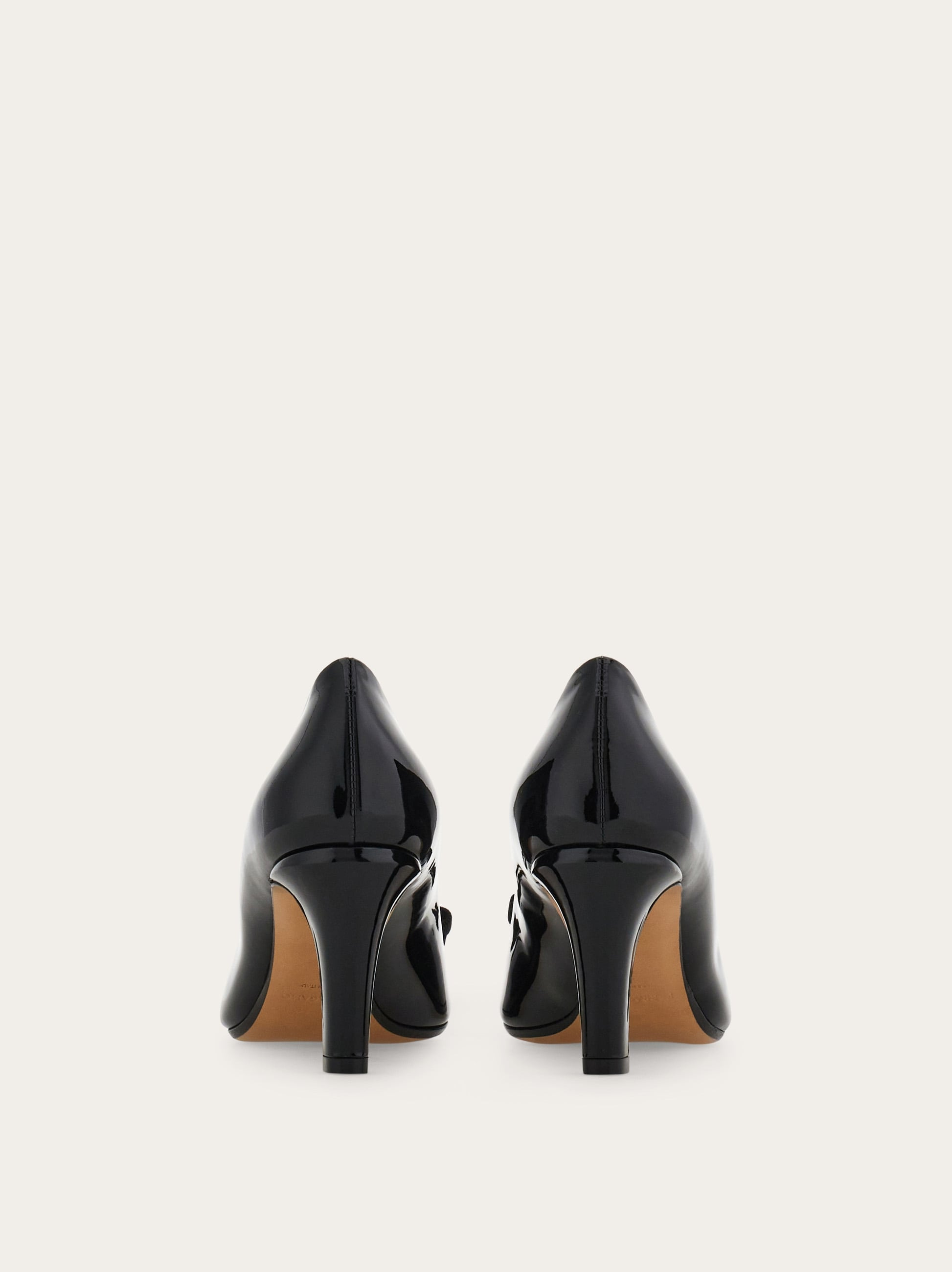 Vara bow pump shoe - 4