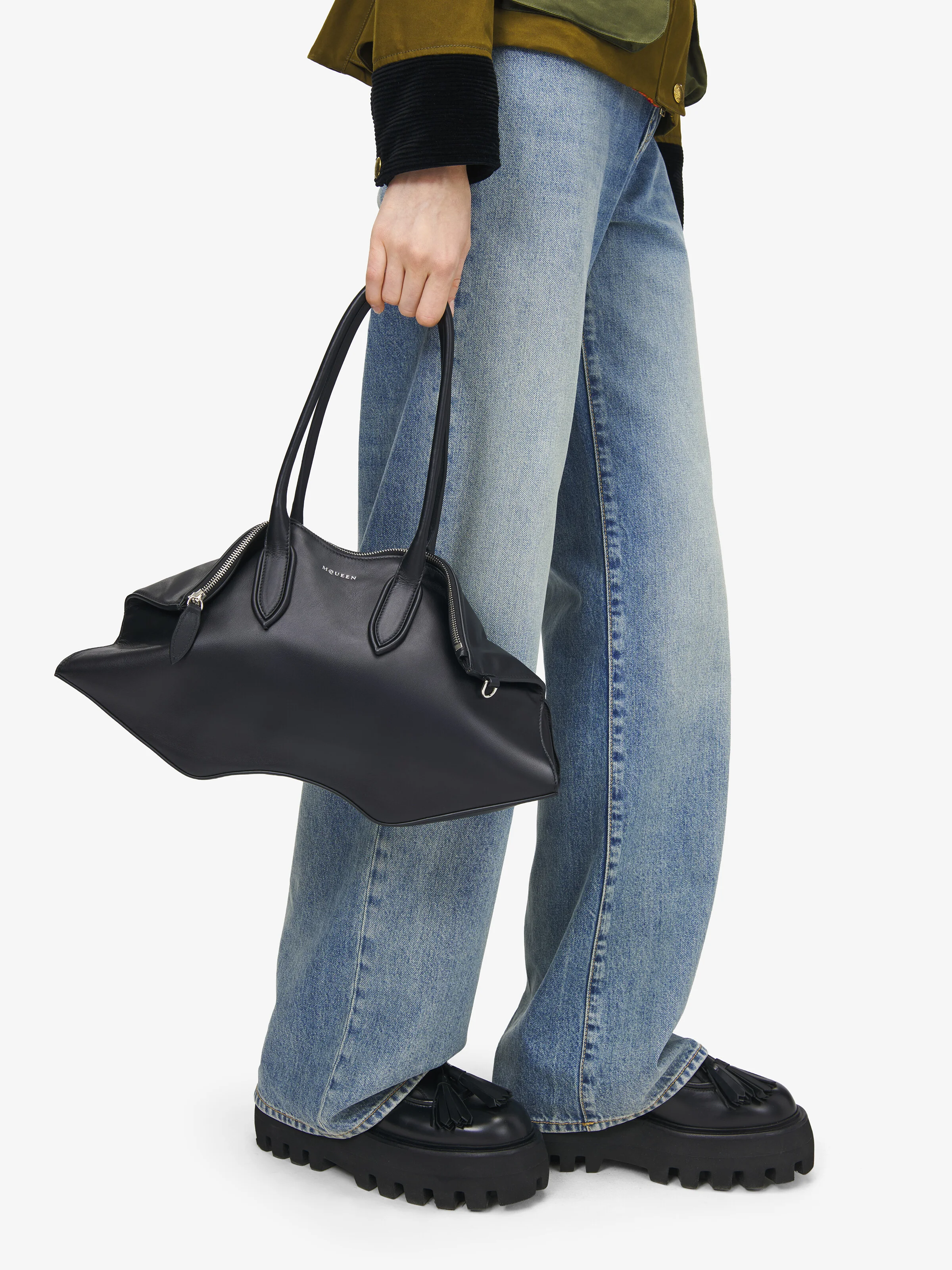 Alexander McQueen Manta Bag - 8559971VDXA1000 | REVERSIBLE