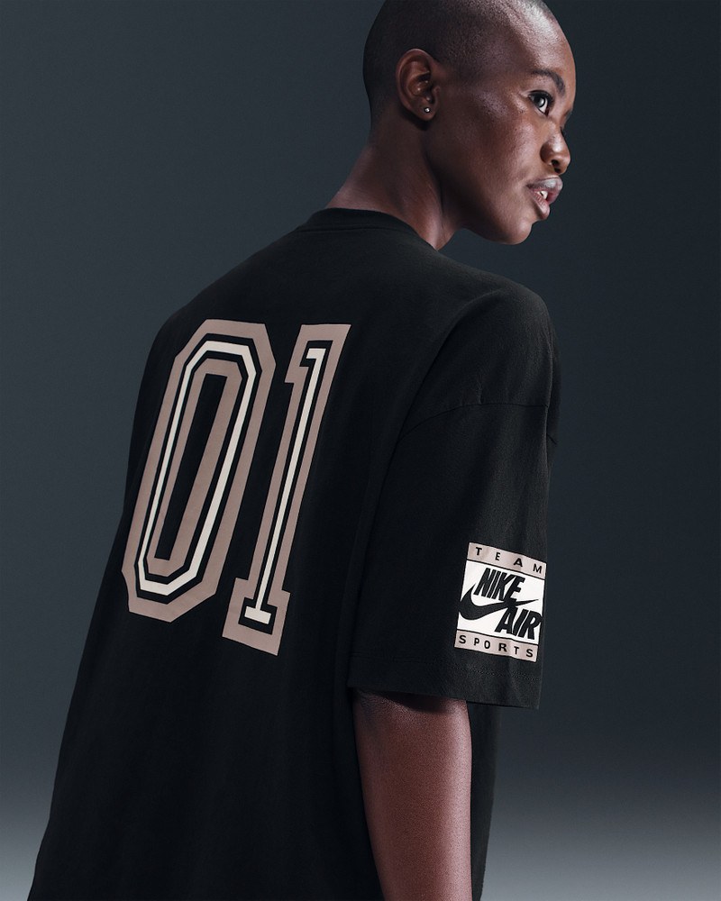 Nike Nike Sportswear Essentials Women's Oversized T-Shirt outlook