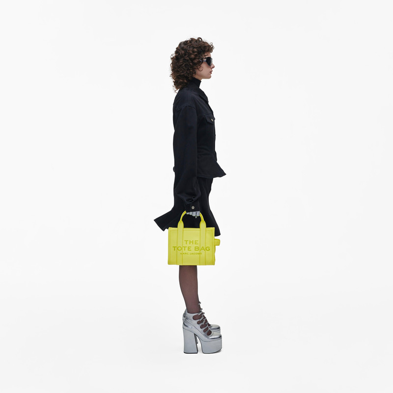 THE LEATHER SMALL TOTE BAG 8