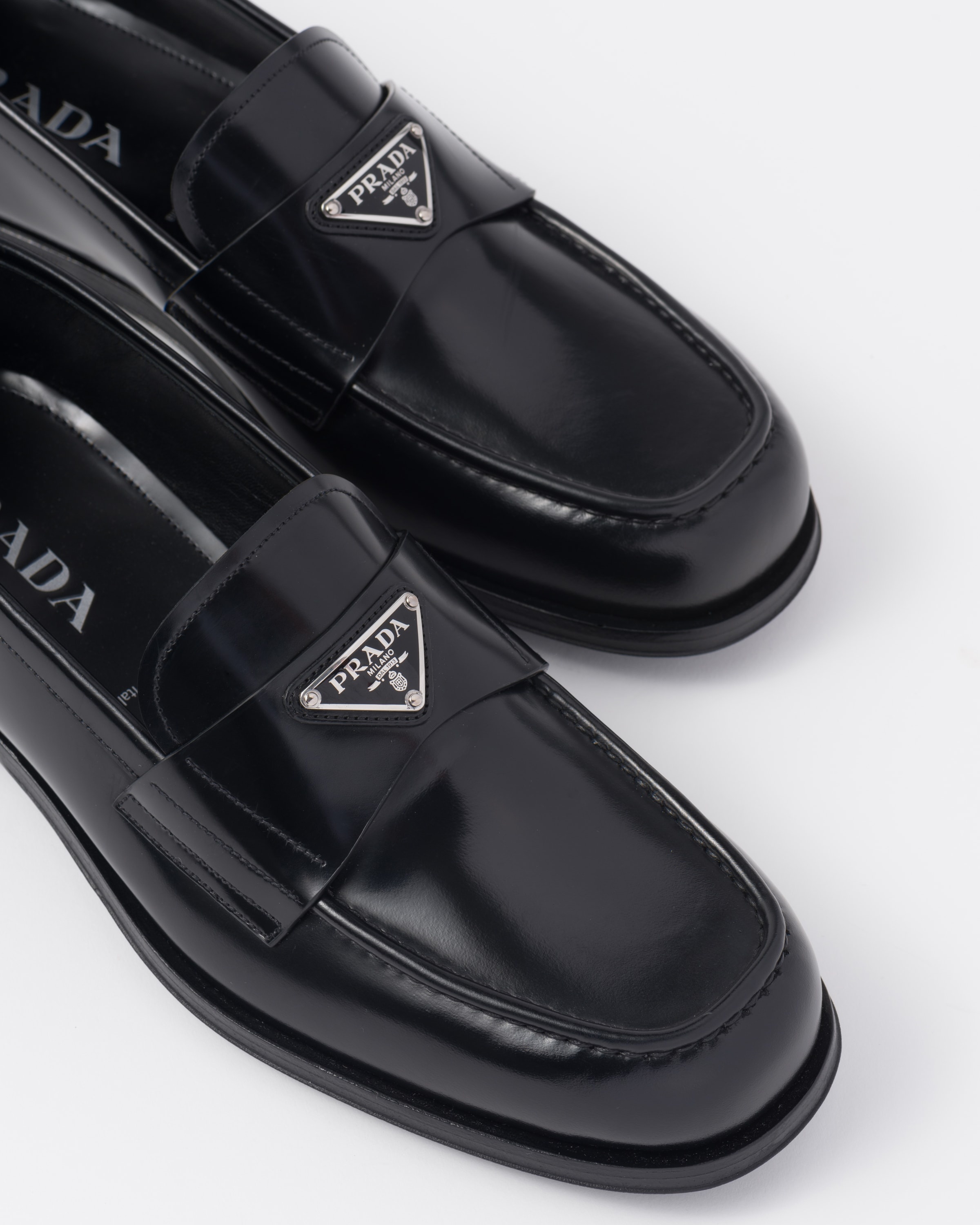 Brushed leather loafers - 6