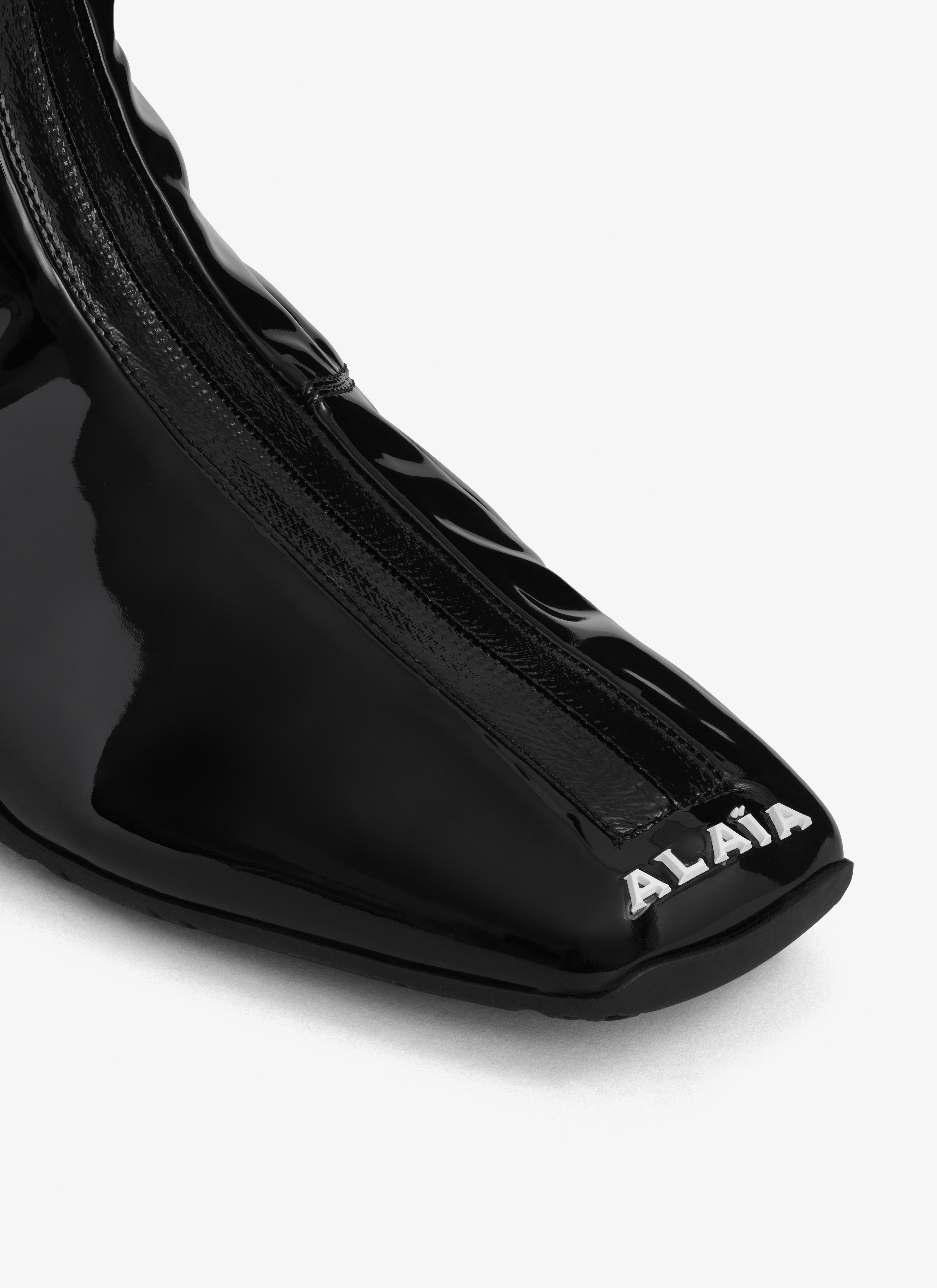 LA SNEAKER IN STRETCH PATENT FABRIC - 4