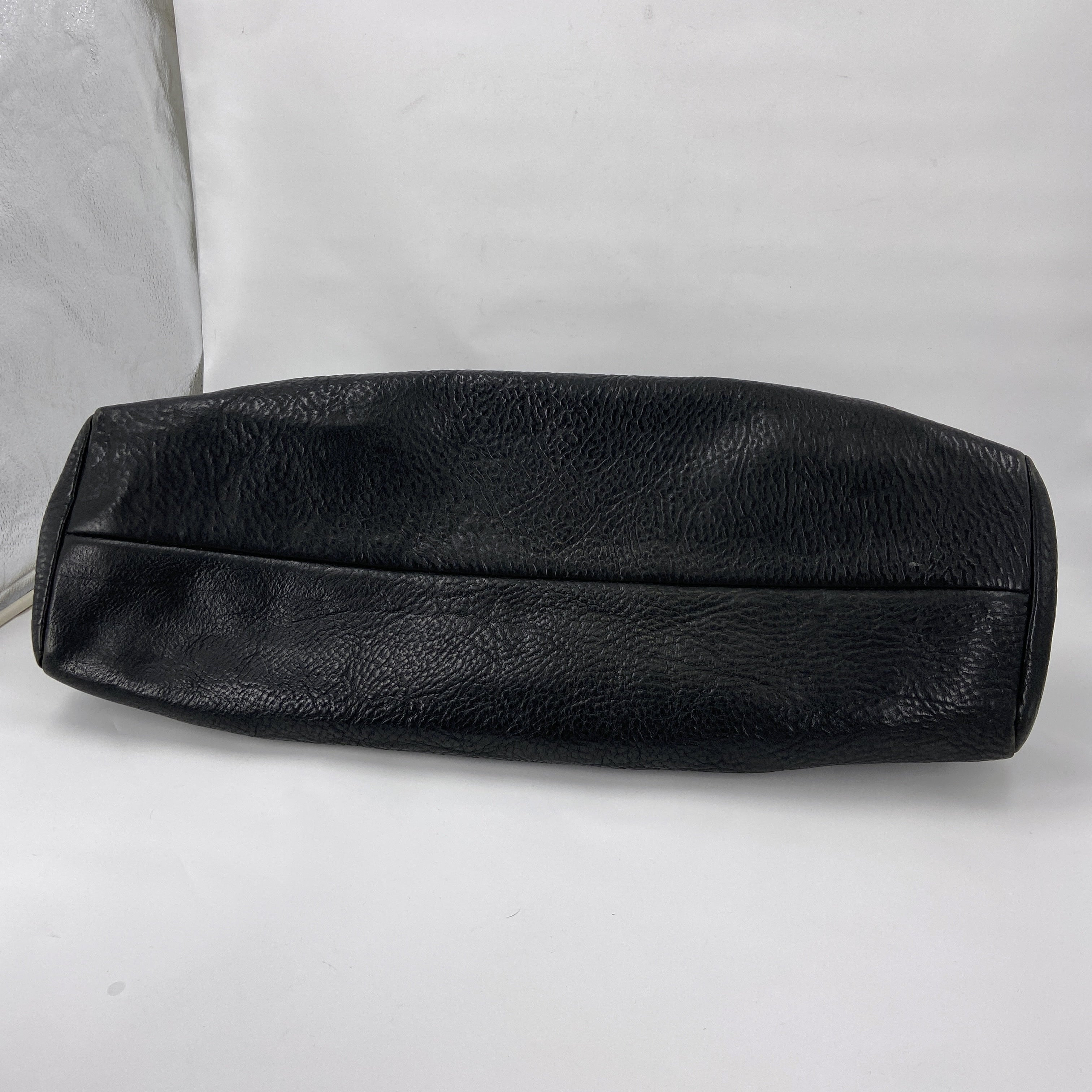 Gucci Fall 2002 Tom Ford Black Pebbled Buffalo Leather Doctors Bag - 22