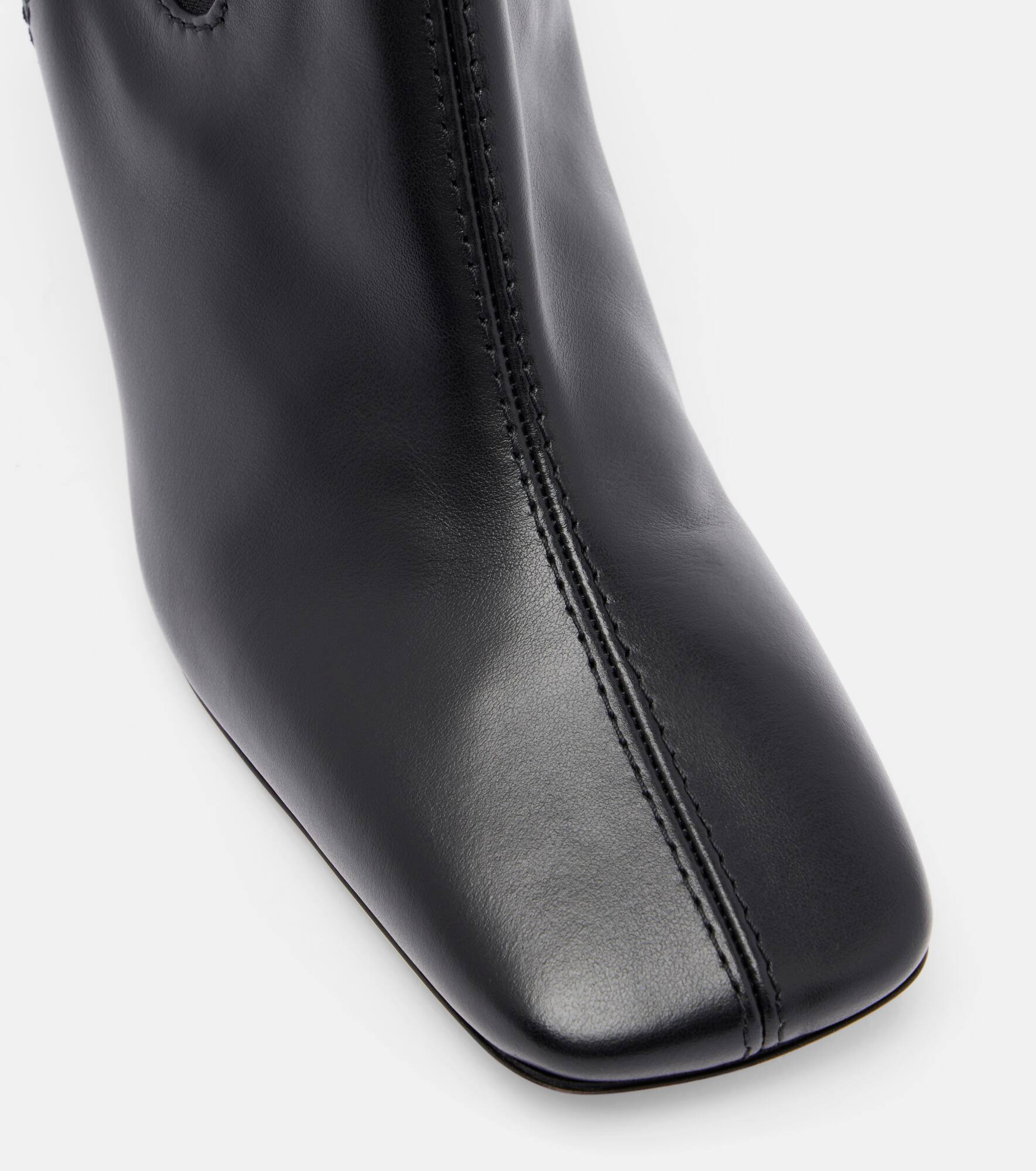 Chain leather ankle boots - 5