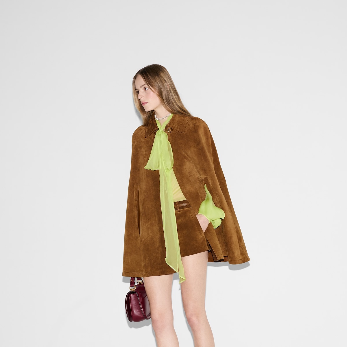 Suede shorts with Horsebit belt - 6