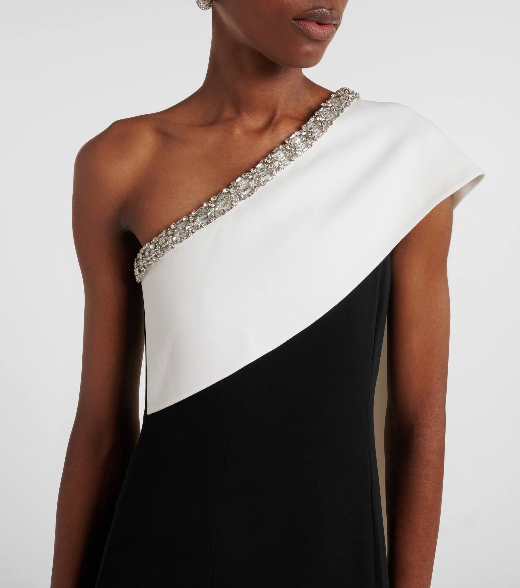 Caped embellished satin crêpe gown - 4