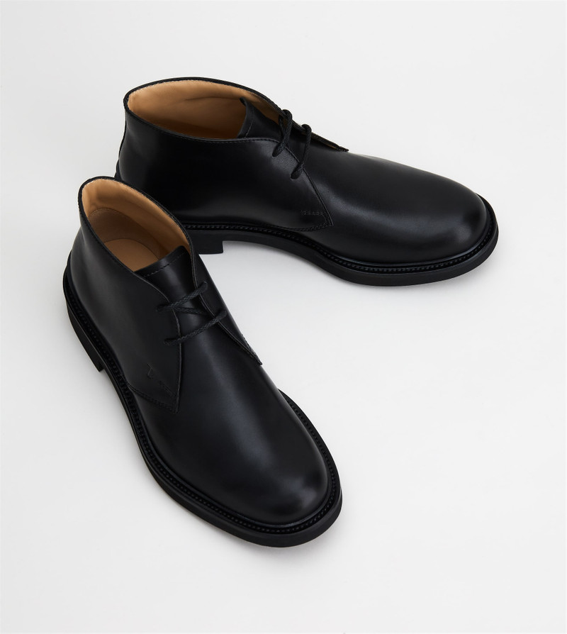 Tod's DESERT BOOTS IN LEATHER - BLACK outlook