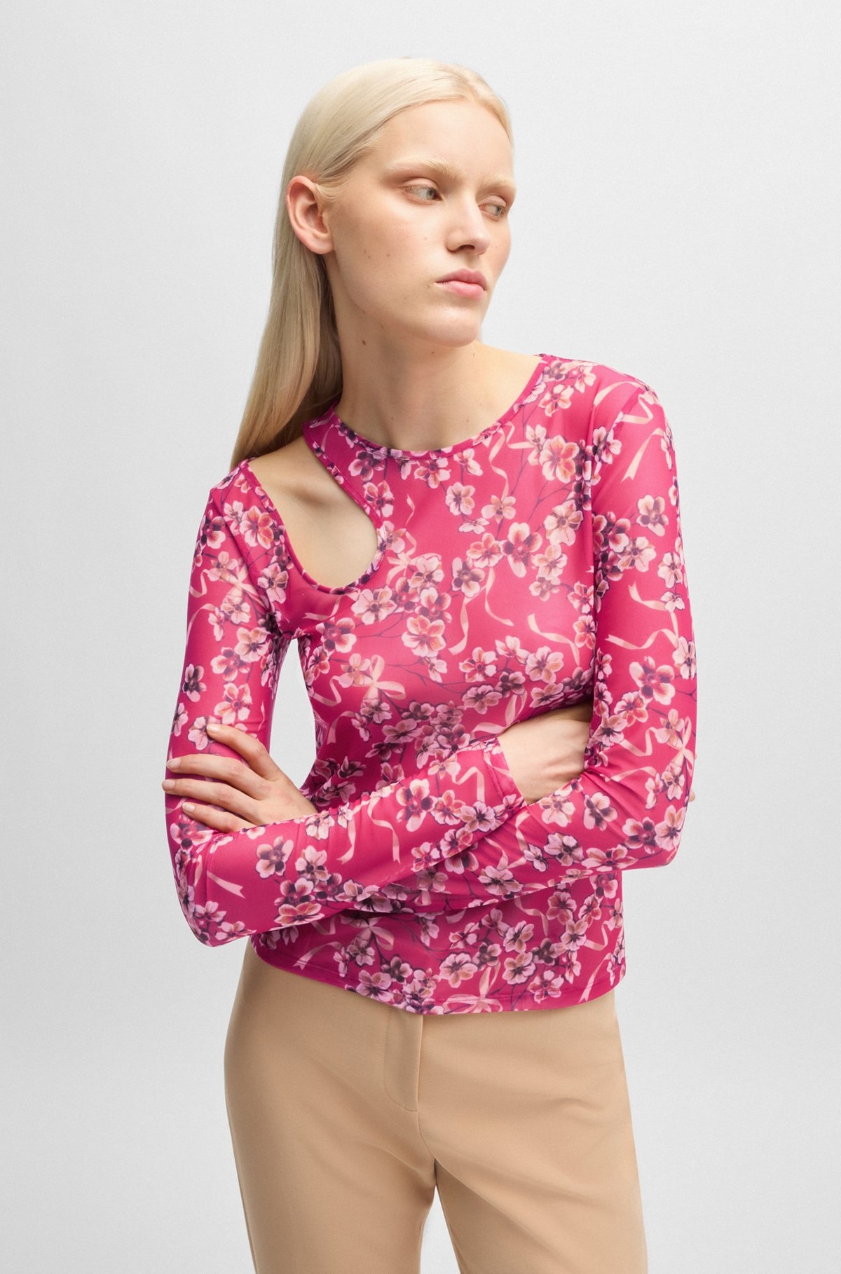 HOUNDSTOOTH MESH TOP WITH CUT-OUT NECKLINE - 2