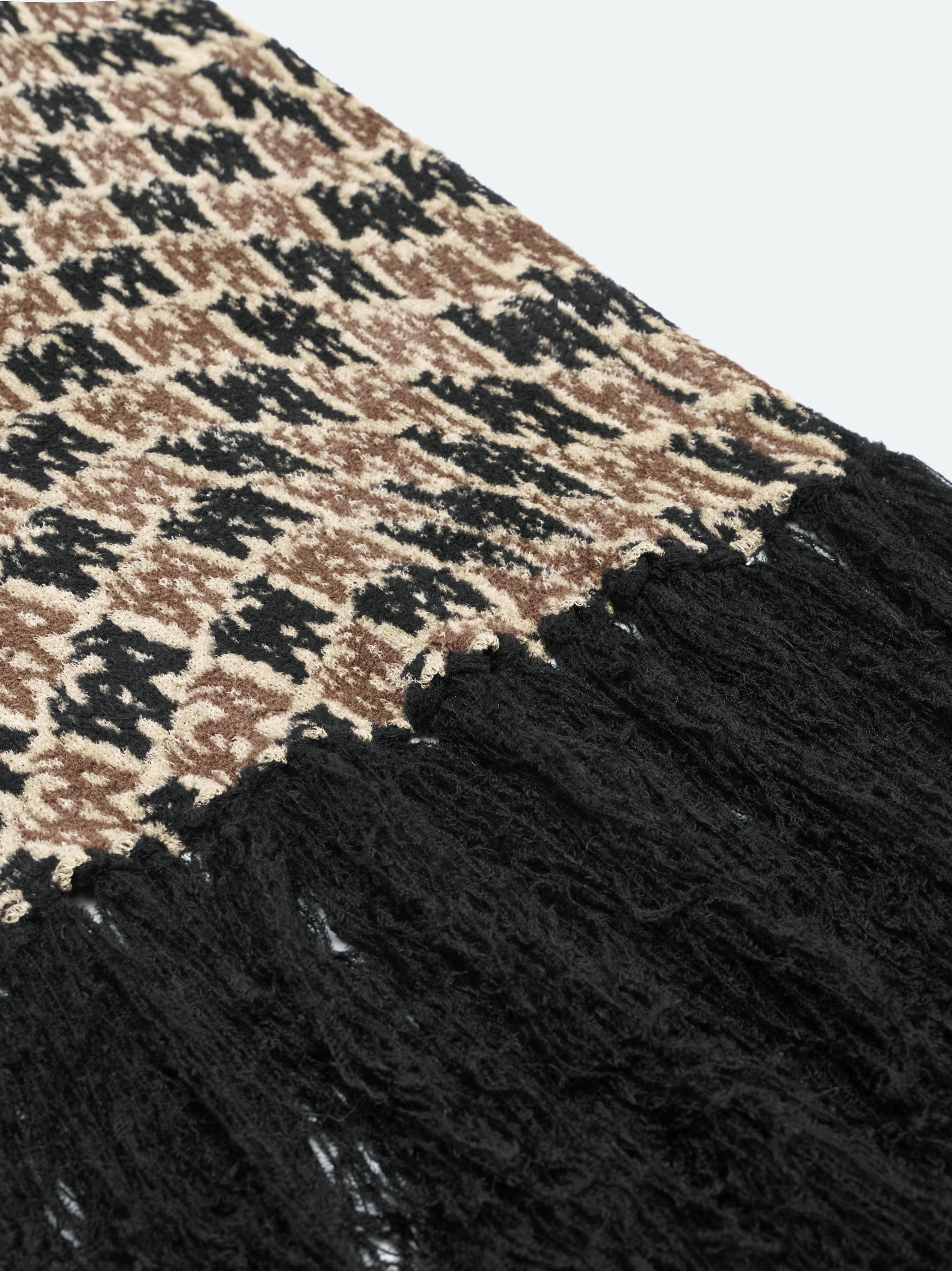 M.A. SWIRL SCARF 3